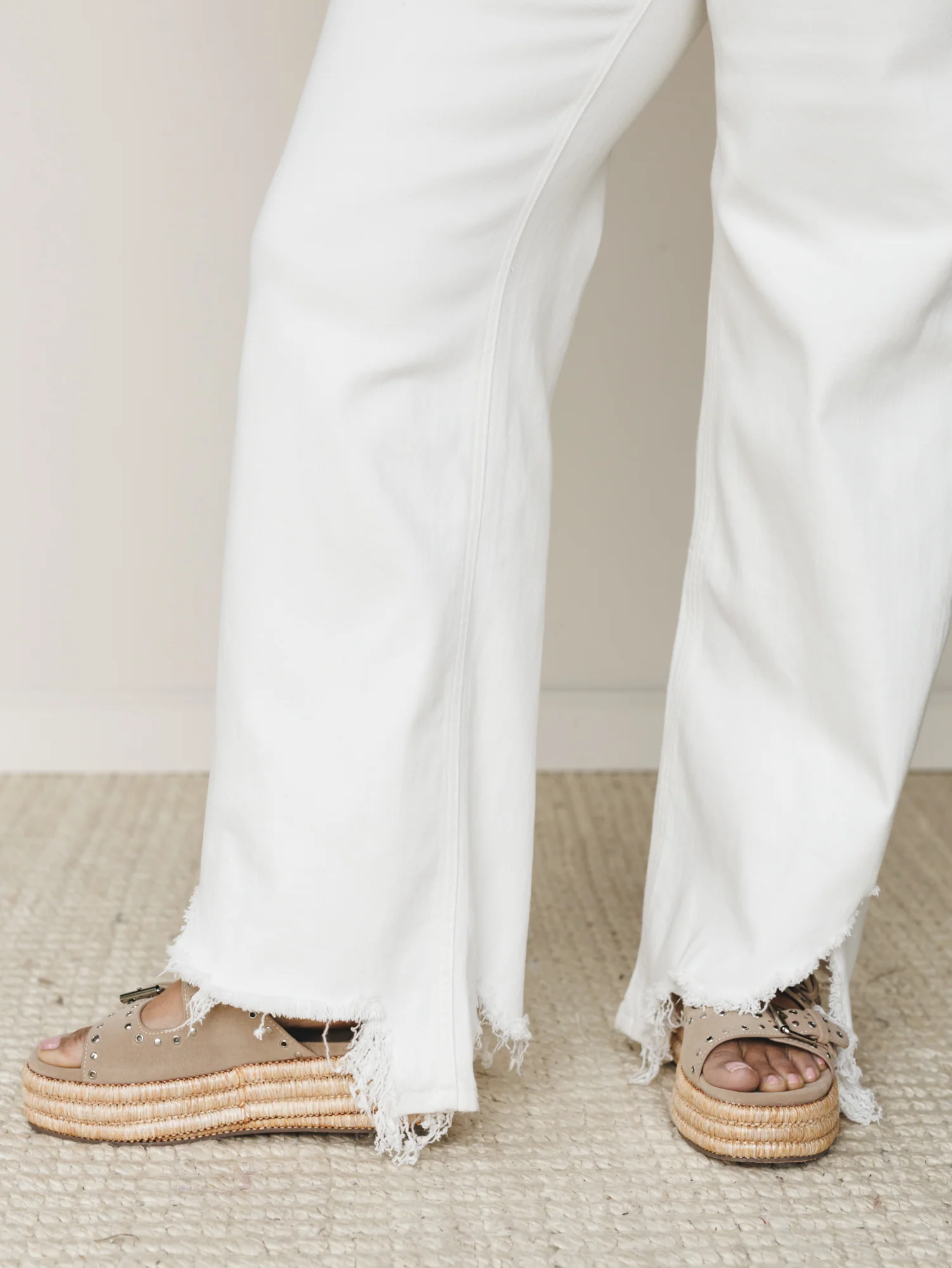 Aero Distressed Jeans - White - Image 8