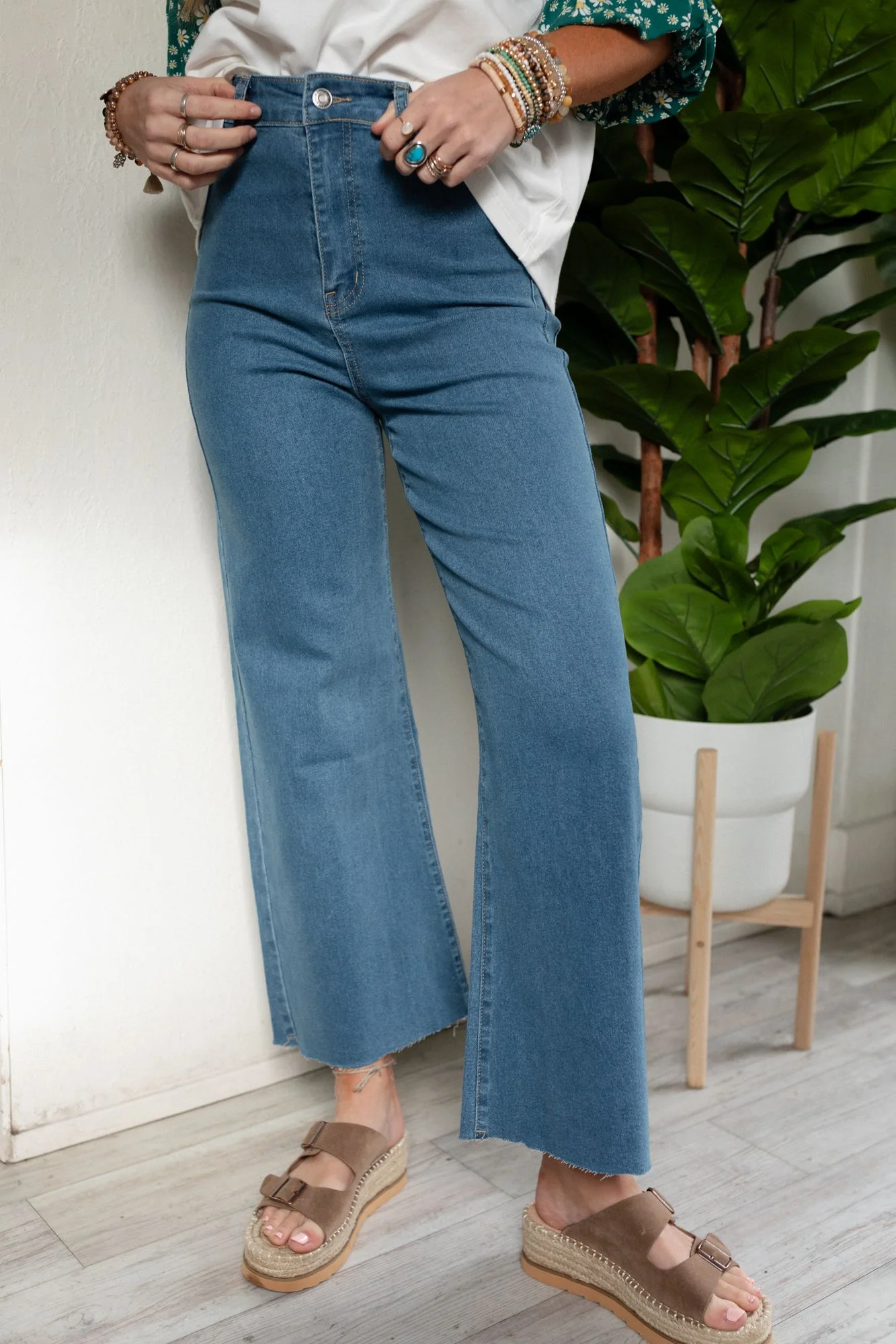 Ahead Of The Pack Cropped Jeans - Denim - Image 7