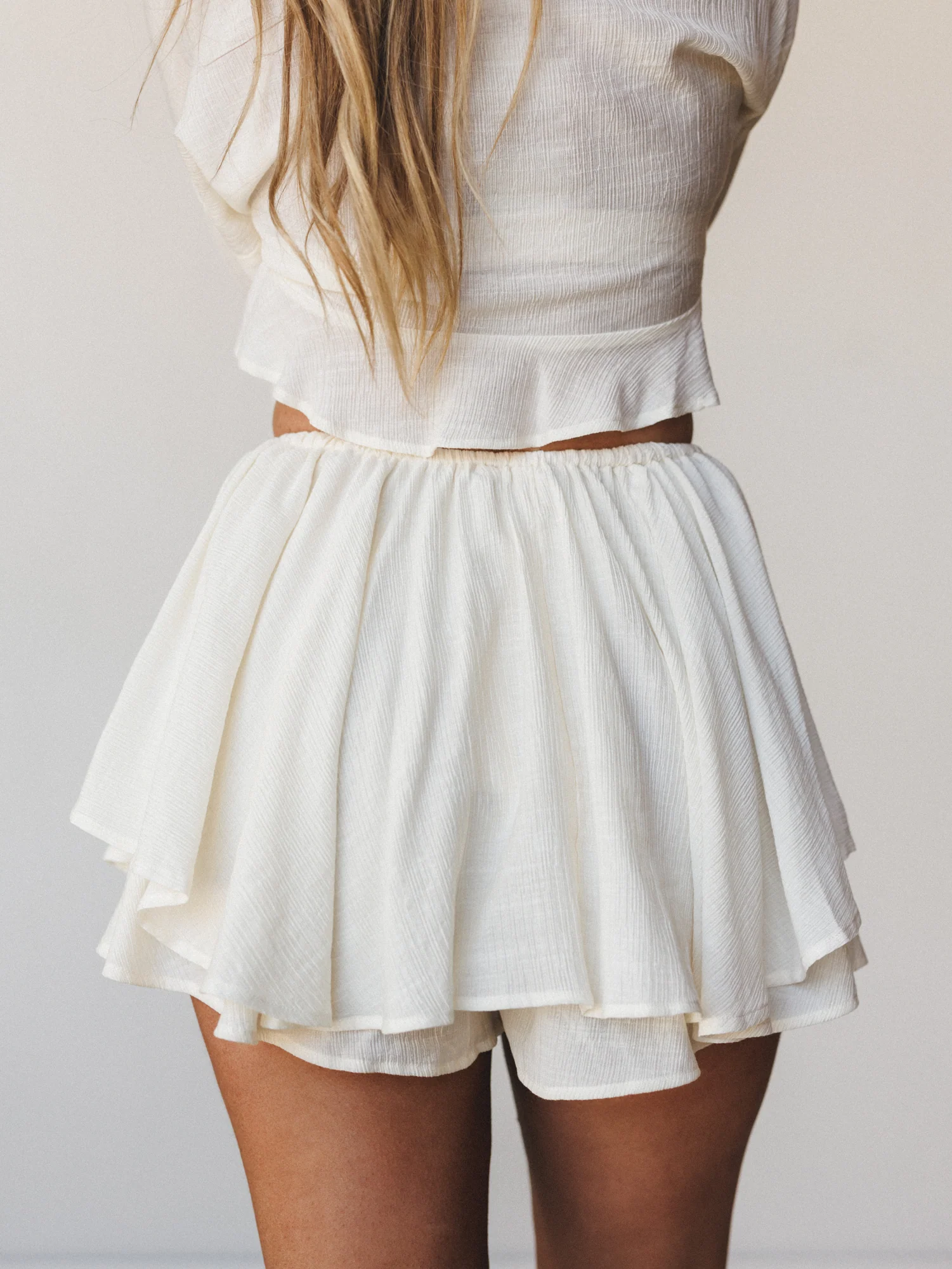 Anaya Shorts - Cream - Image 4