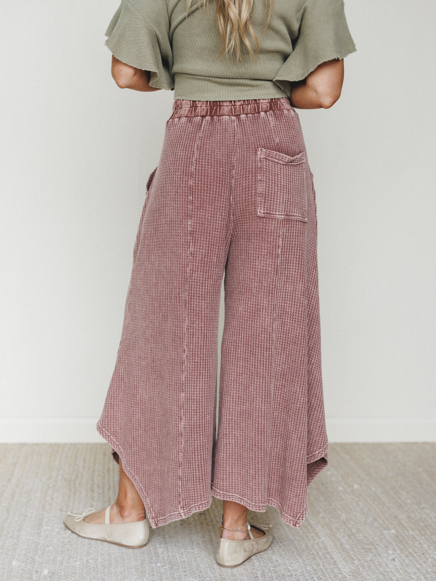 Art of it All Flowy Pants - Chocolate - Image 4