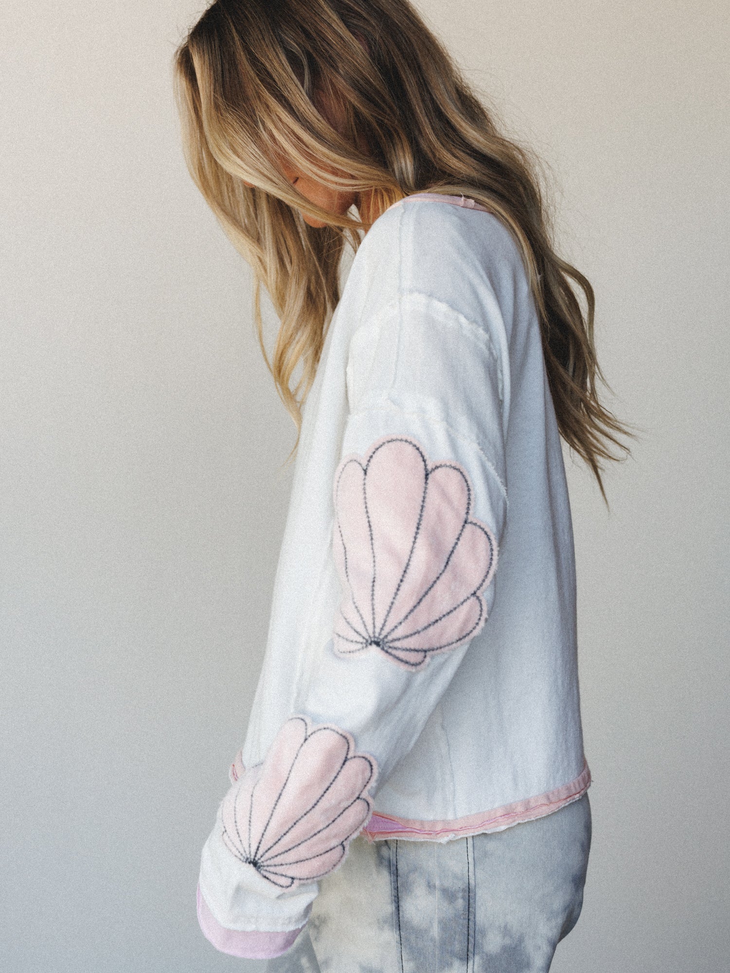By The Shore Long Sleeve Top - Shell Whisper - Image 2