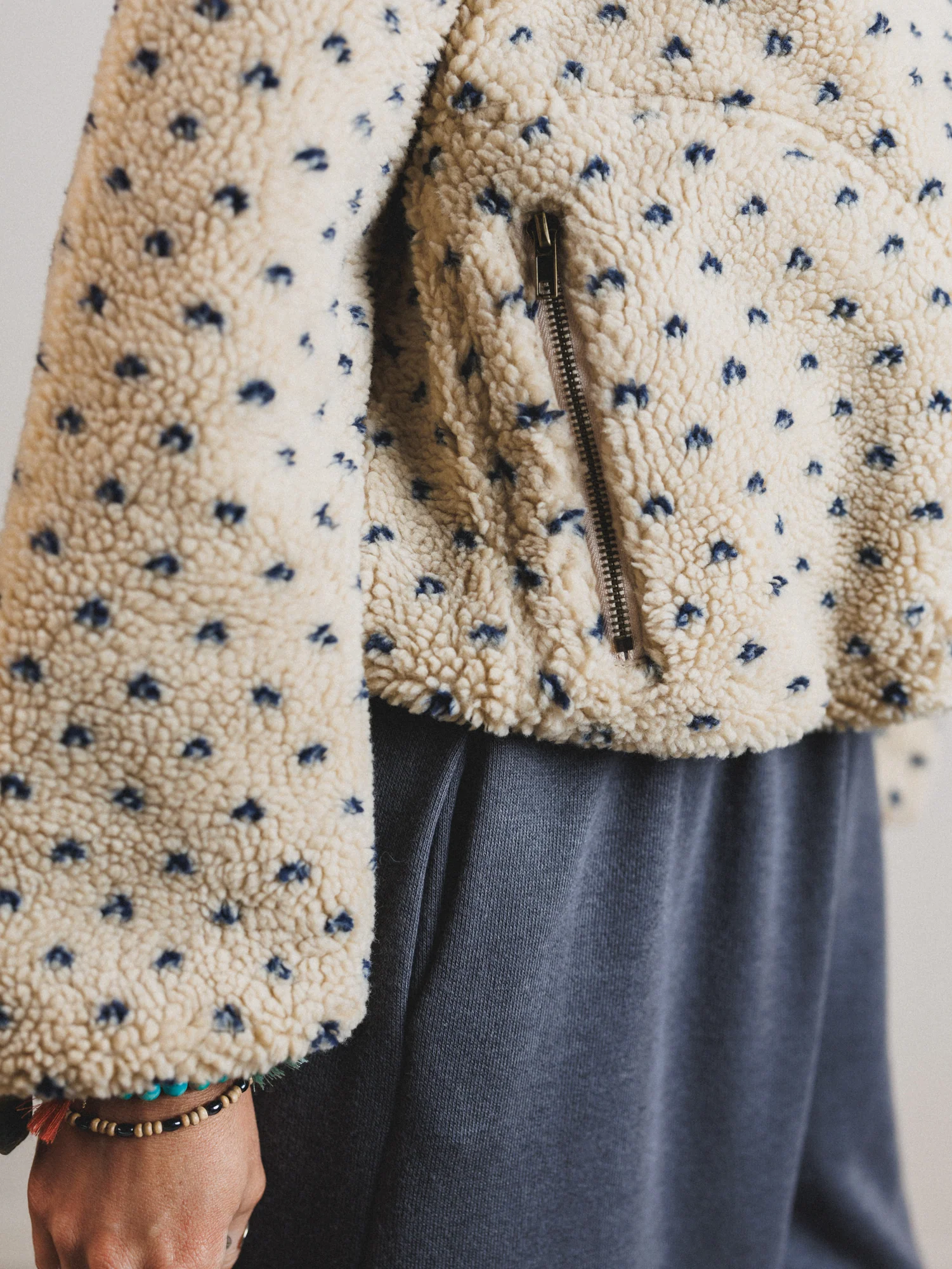 Cabin Casual Pullover - Navy - Image 5
