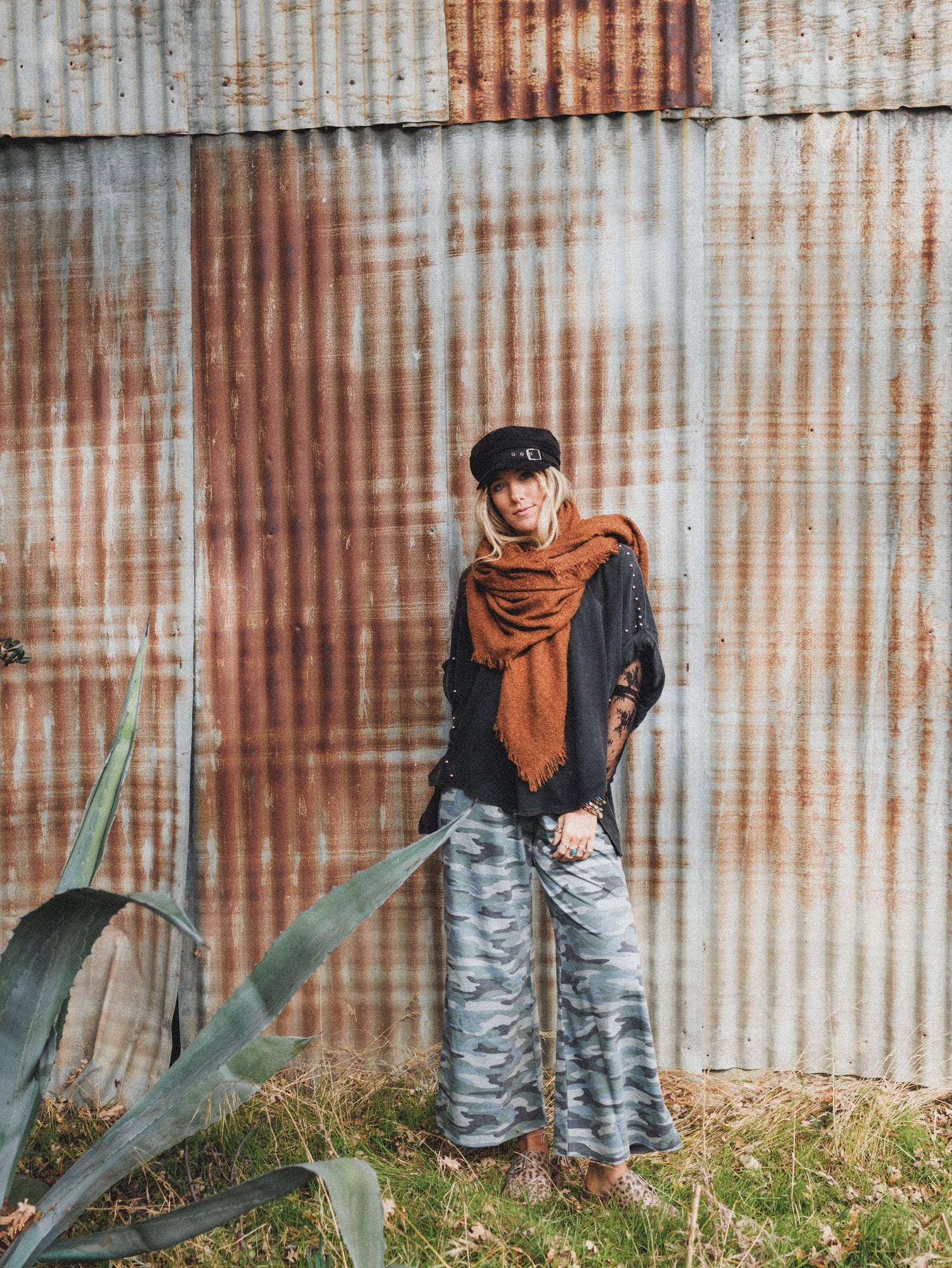 The Nest Casual Wanderer Wide Leg Slit Pants - Army Green Charcoal Camo - Image 7