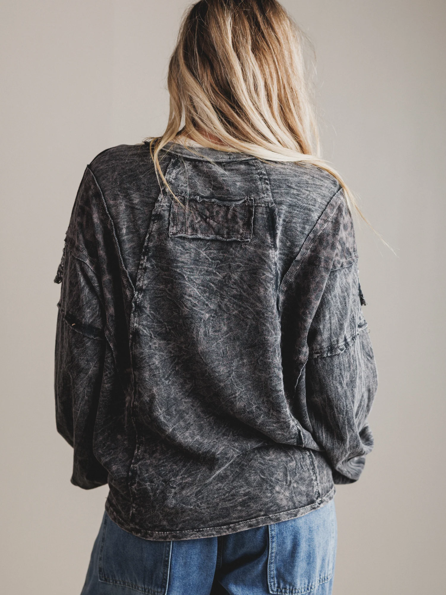 Cheetah Saloon Oversized Long Sleeve Top - Ash Black - Image 4