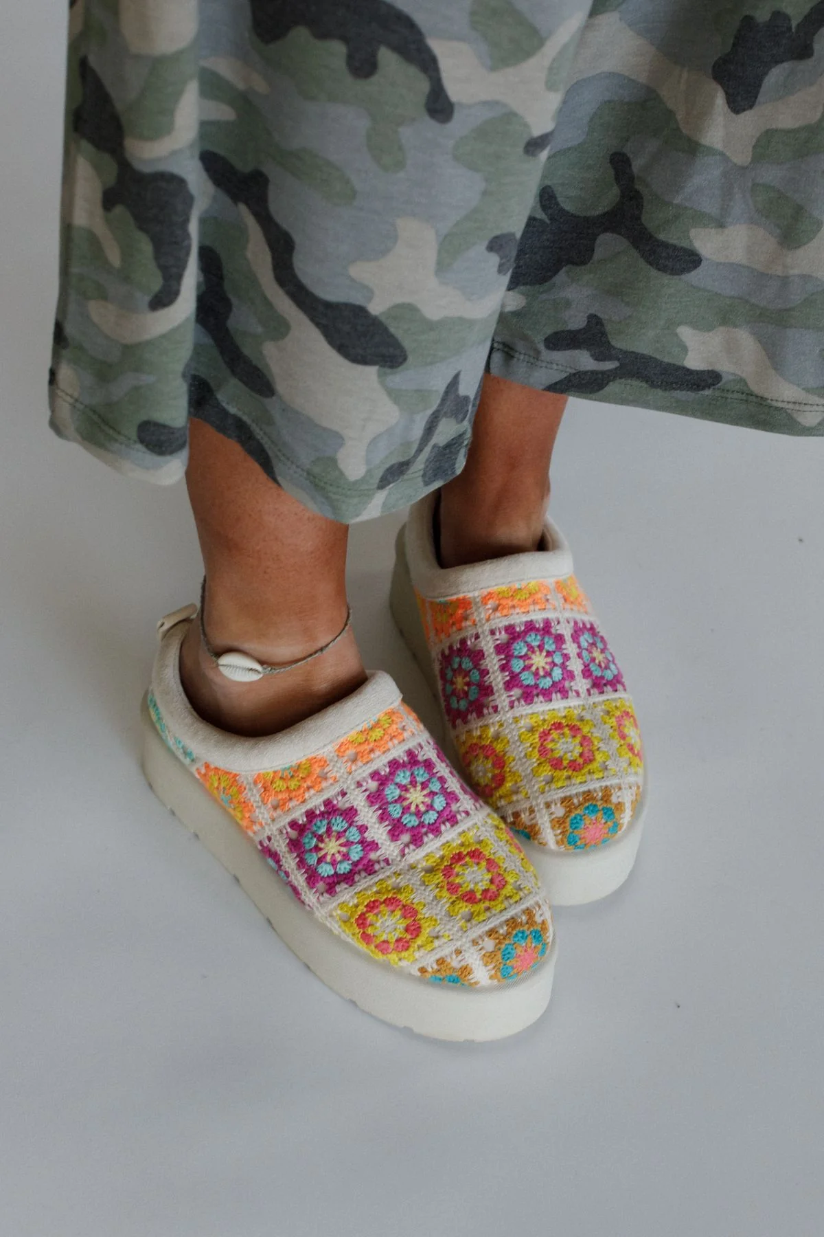 Crochet Hug Slipper Shoes - Beige - Image 4