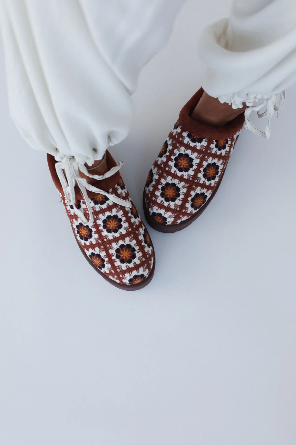 Crochet Hug Slipper Shoes - Brown - Image 5