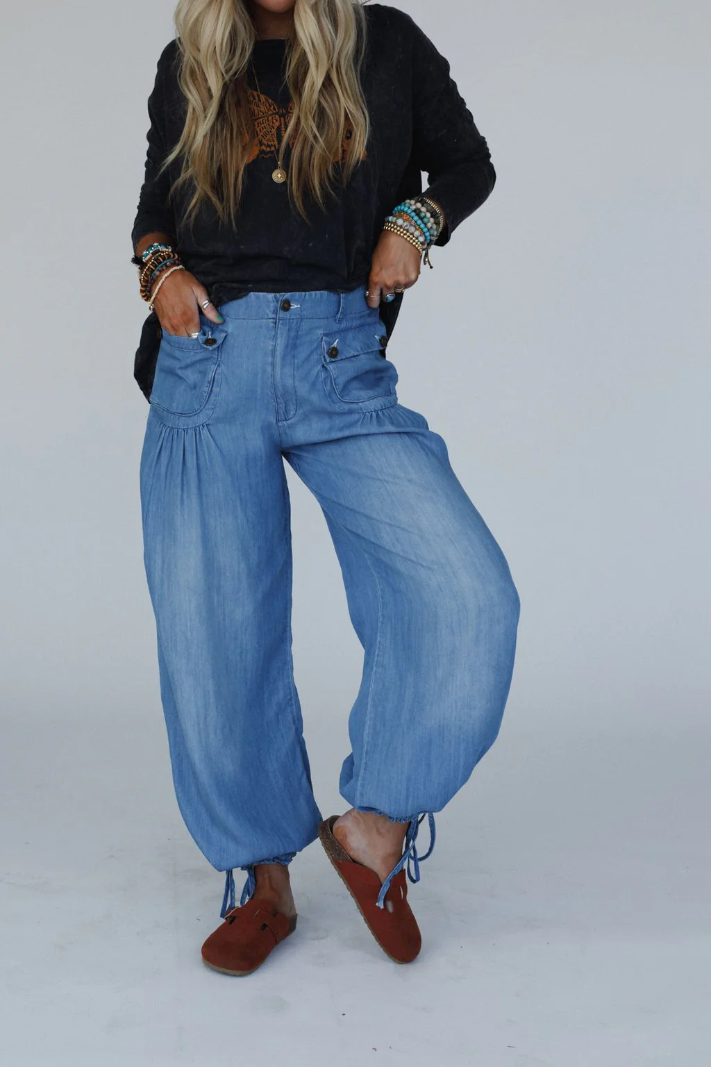 East Bay Loose Fit Cargo Jeans - Blue Dark Wash - Image 9