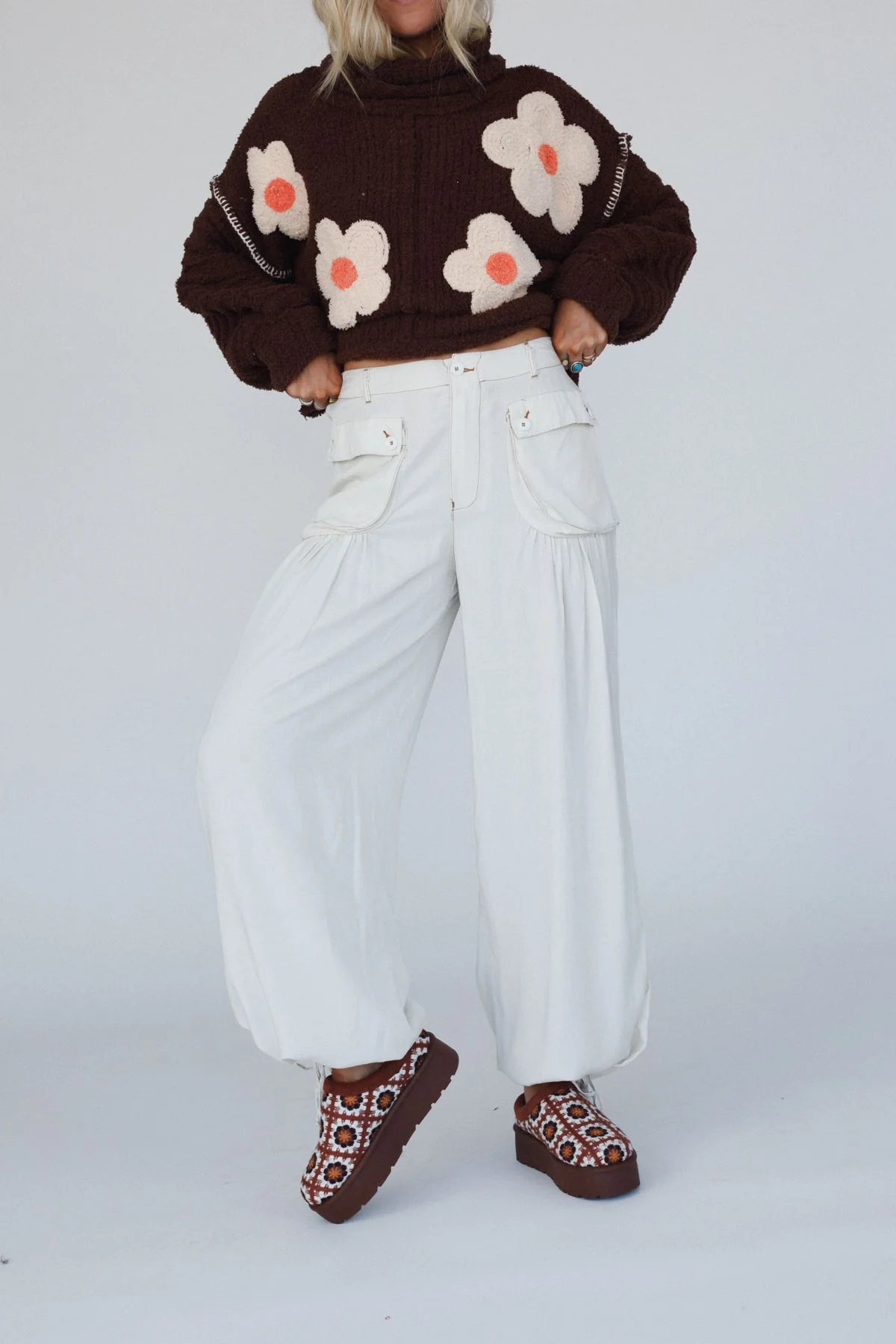 East Bay Loose Fit Cargo Jeans - Cream - Image 4