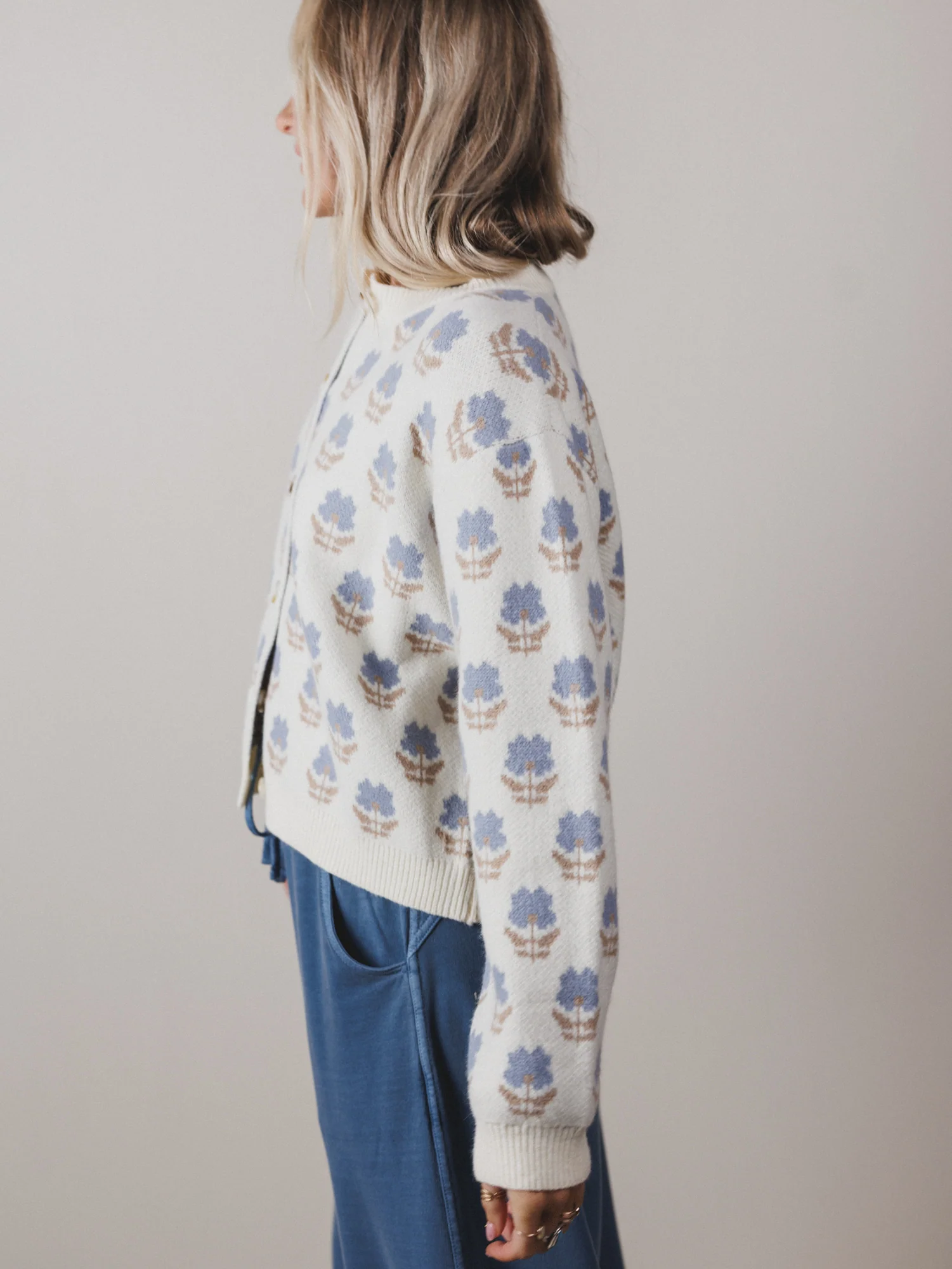 Elodie Floral Cardigan - Cream - Image 3