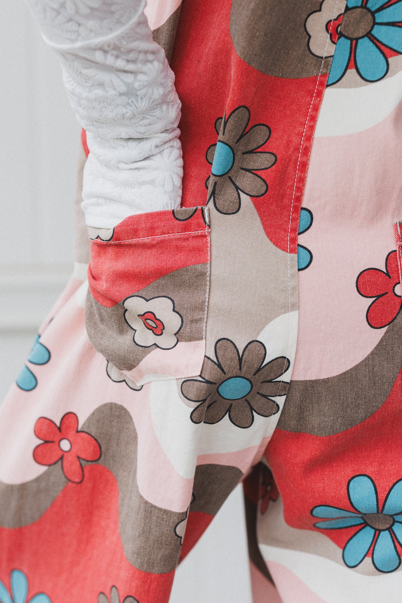 High Hopes Slouchy Denim Overalls - Mocha Flower - Image 4