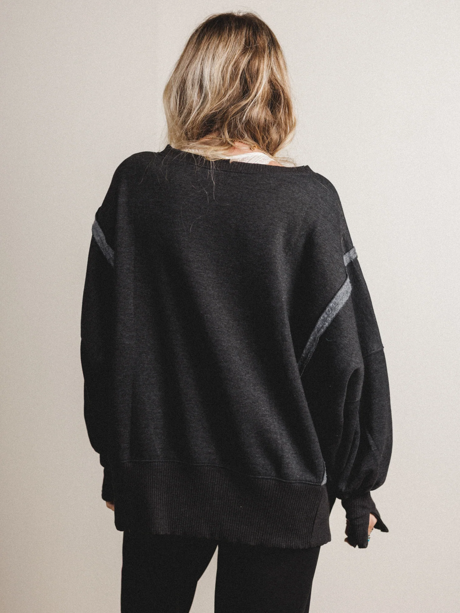 Honey Cloud Sweatshirt - Black - Image 5