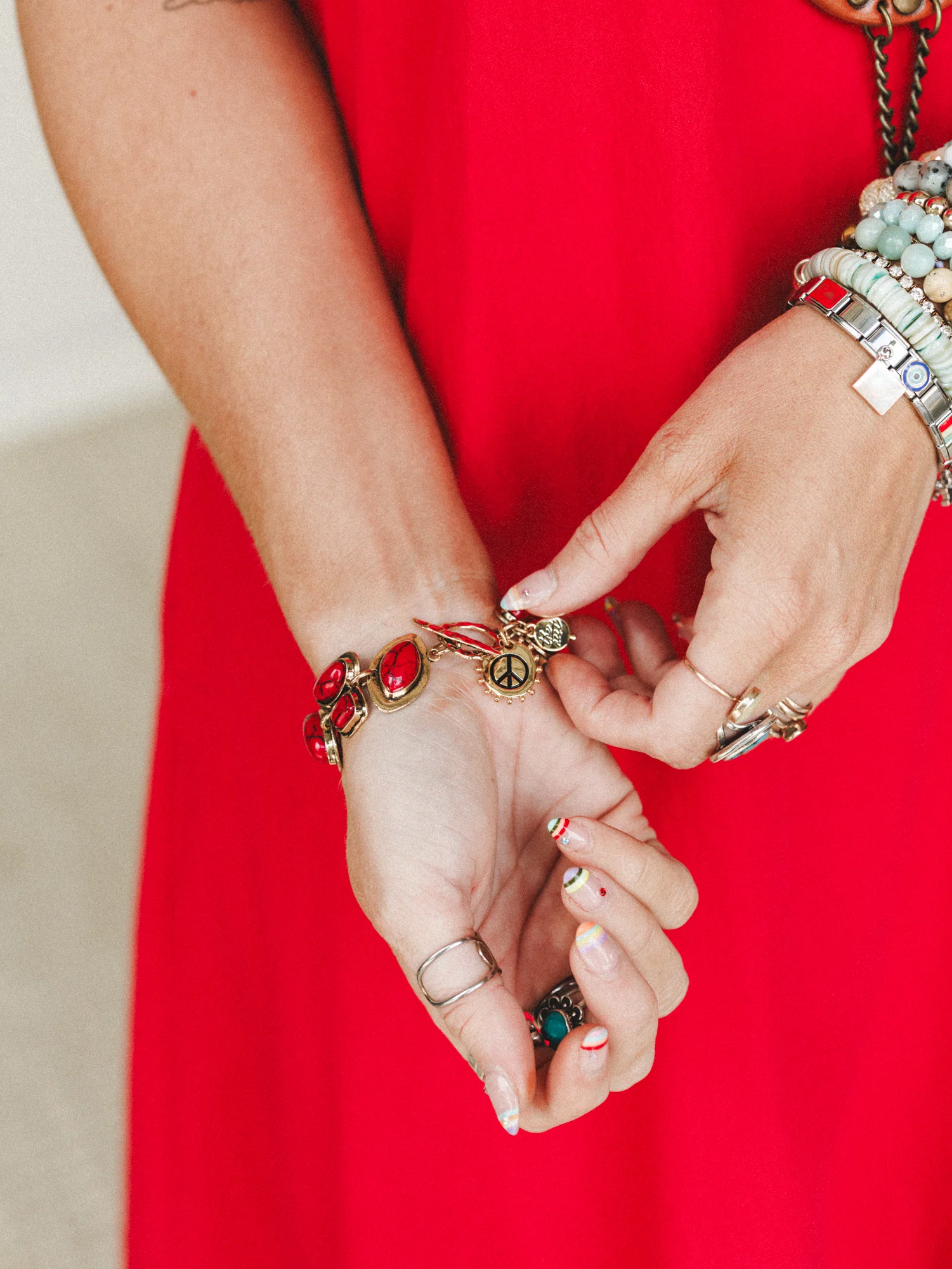 Honey Stone Bracelet - Red - Image 4
