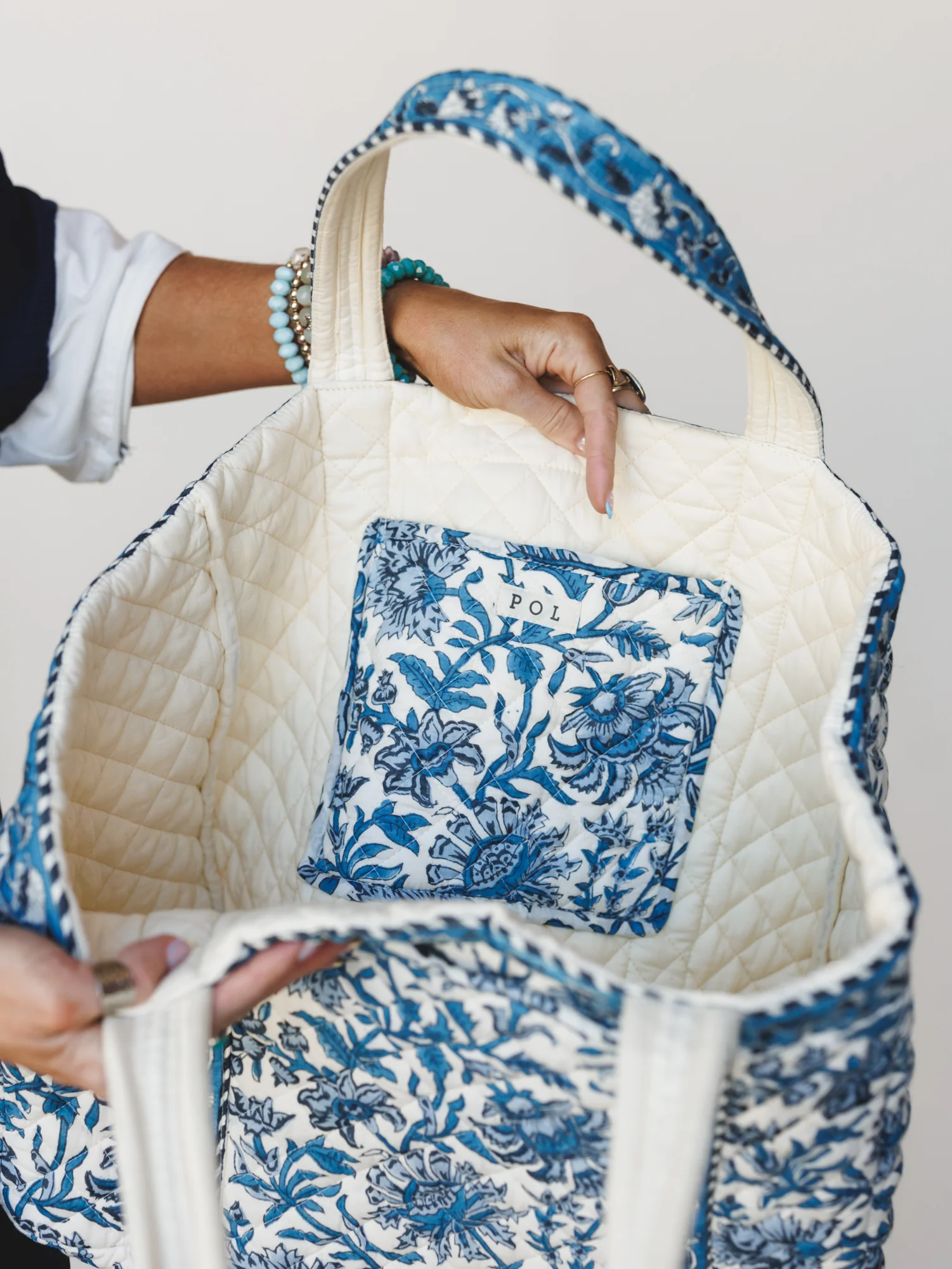 Jolie Everything Fits Tote - Ivory Blue - Image 3