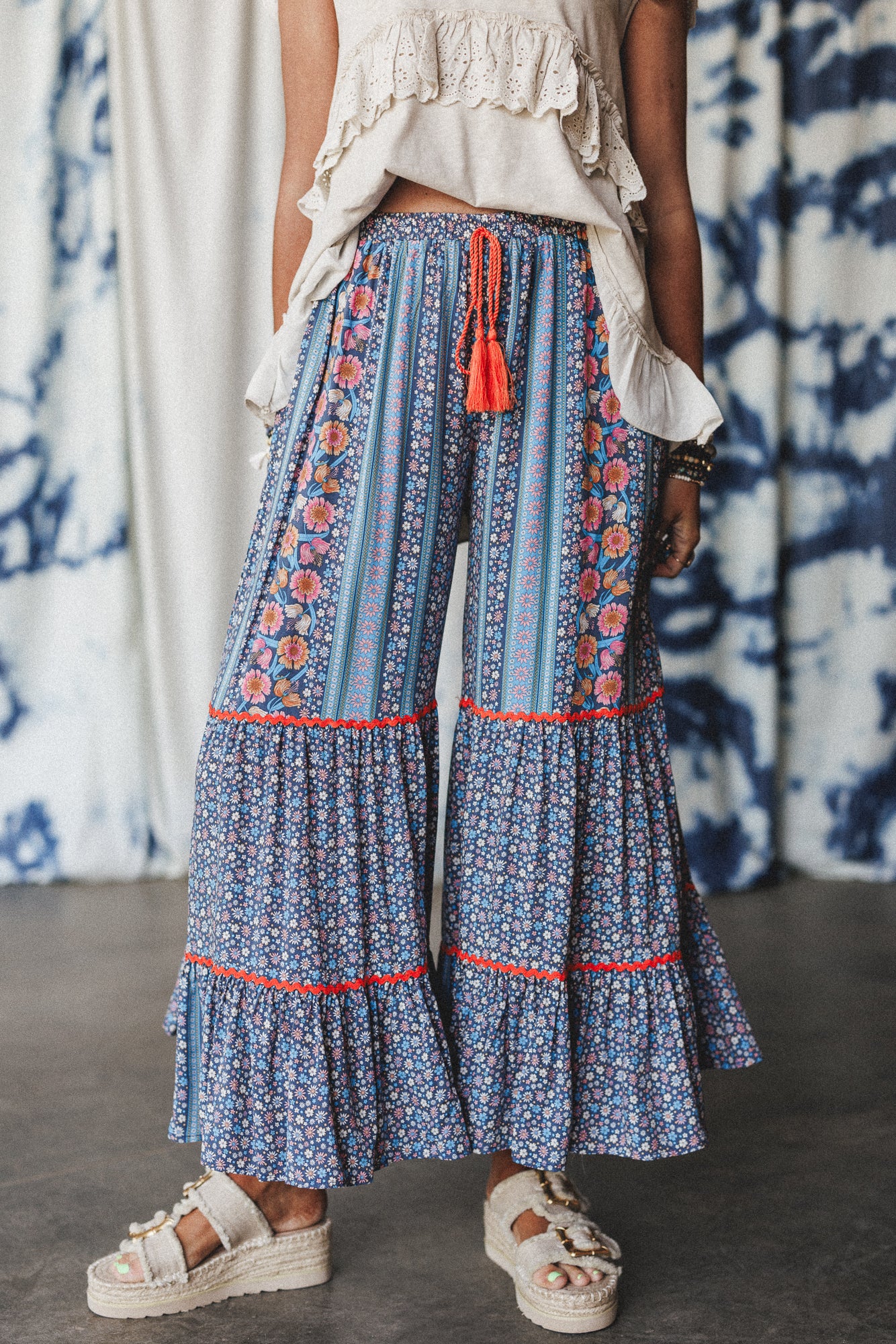 Kate Printed Wide Leg Pants - Blue - Image 4