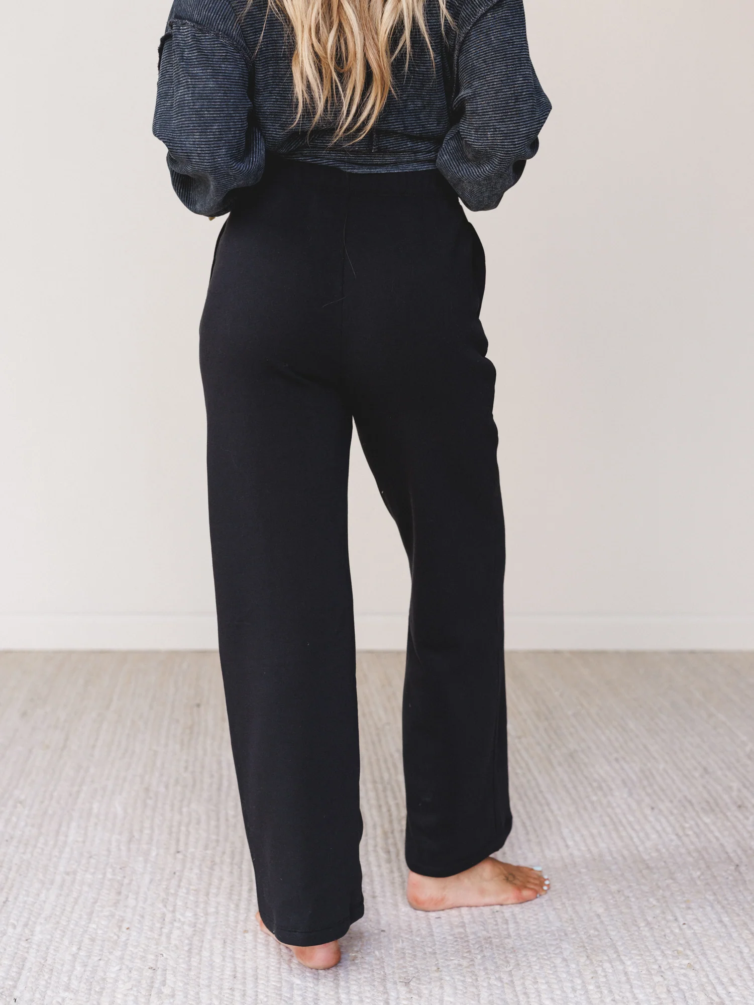 Lounge Forever Sweatpants - Black - Image 4