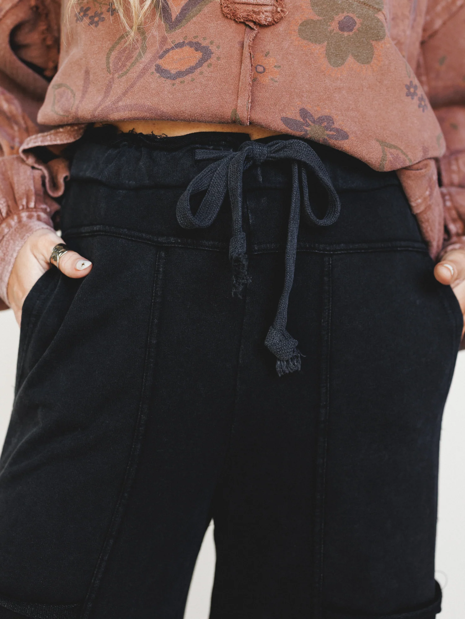 Lucky One Wide Leg Pant - Charcoal - Image 3