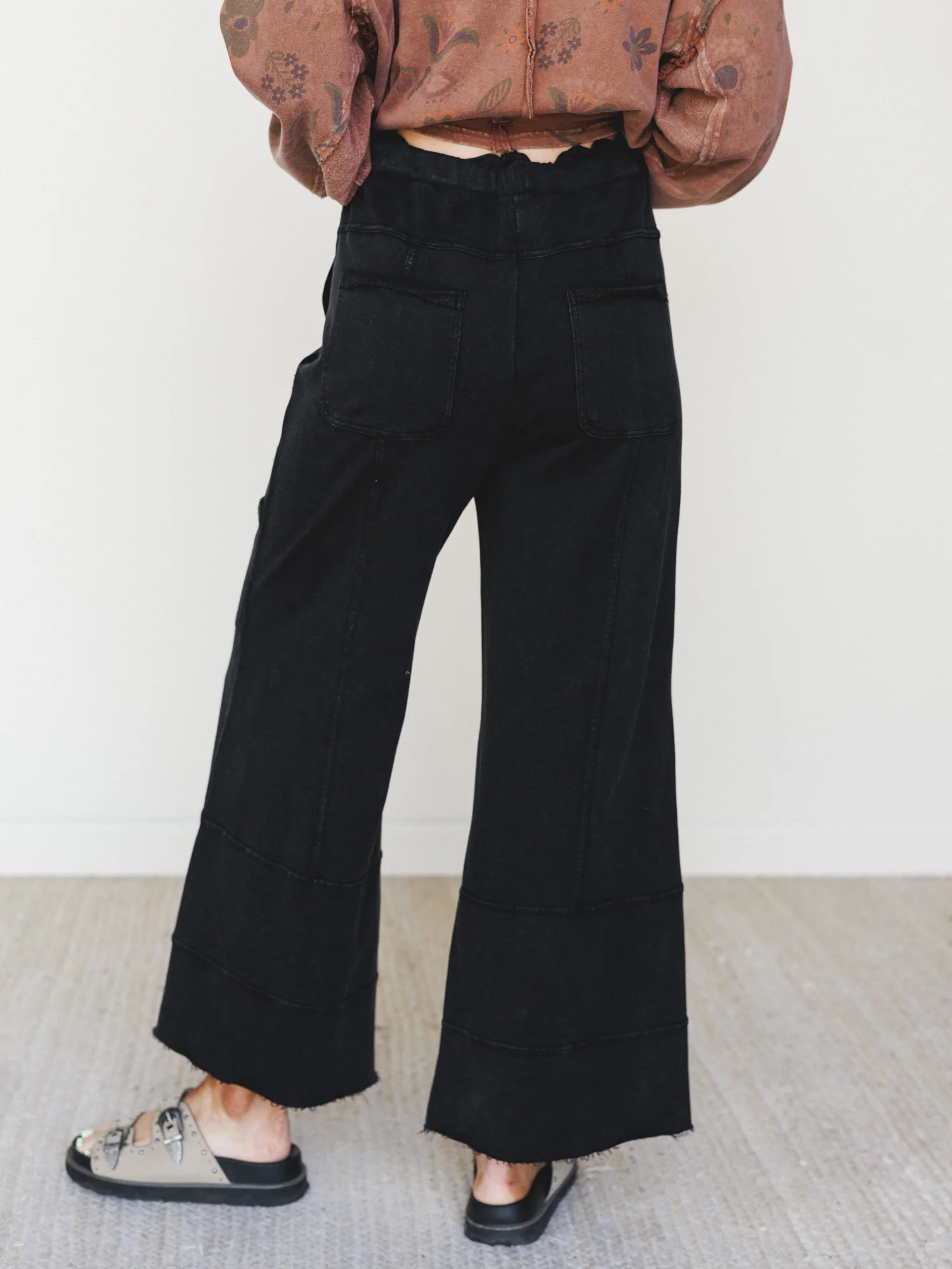 Lucky One Wide Leg Pant - Charcoal - Image 5