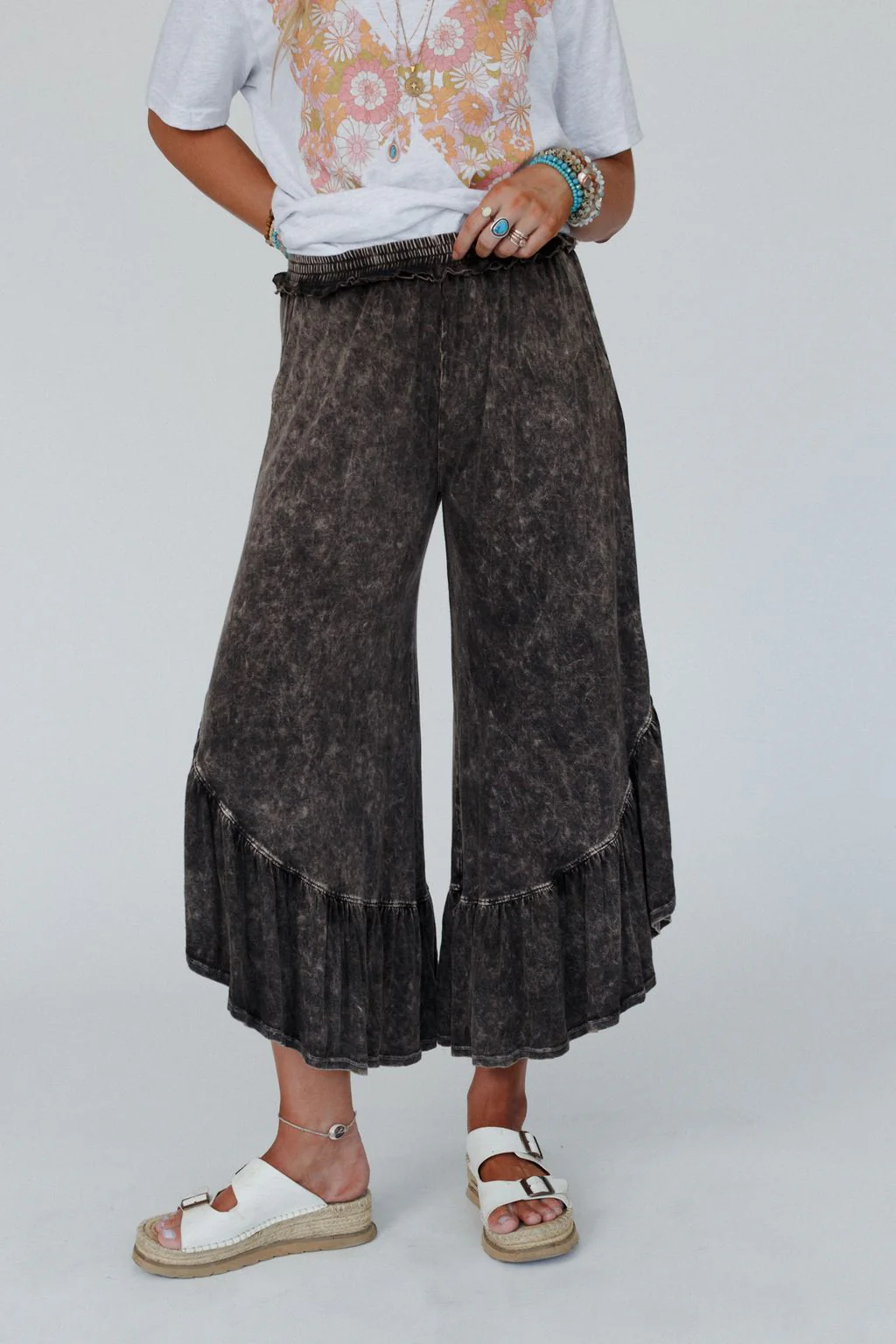 Pebble Shore Ruffle Pants - Black - Image 3