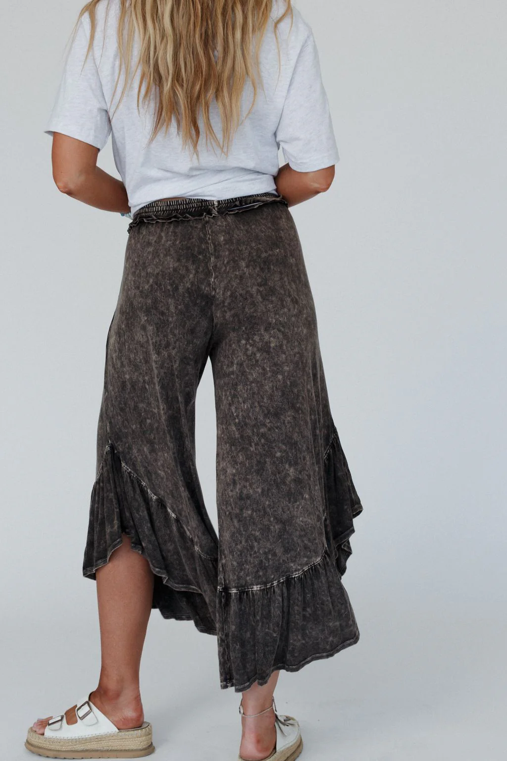 Pebble Shore Ruffle Pants - Black - Image 4