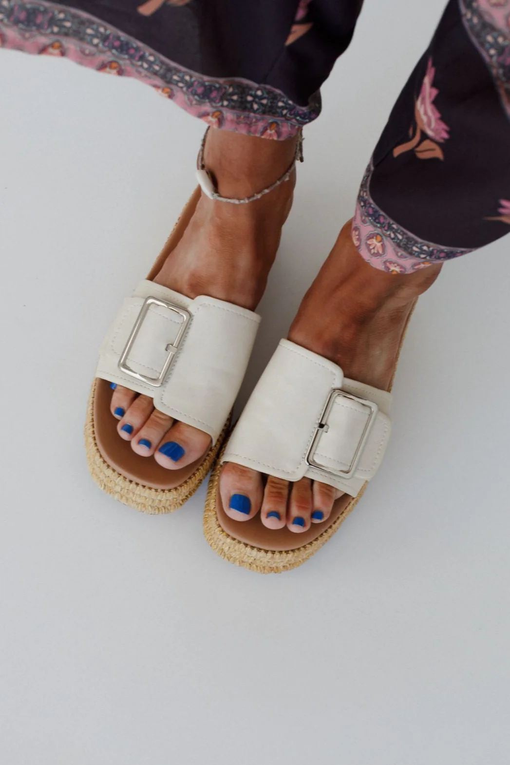 Raffia Waves Platform Sandals - Beige - Image 4