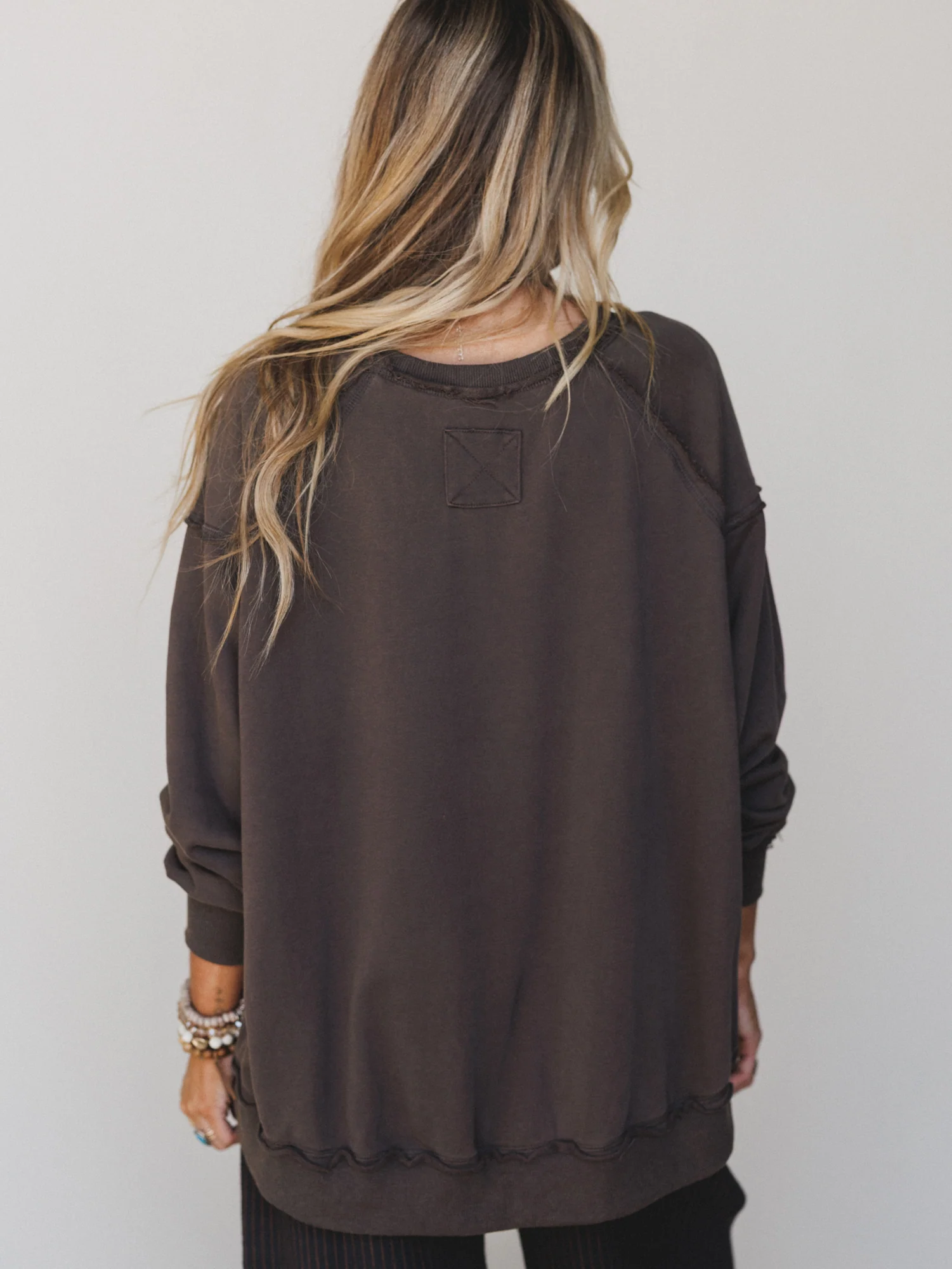 Running with Horses Sweatshirt - Ash Black - Image 4