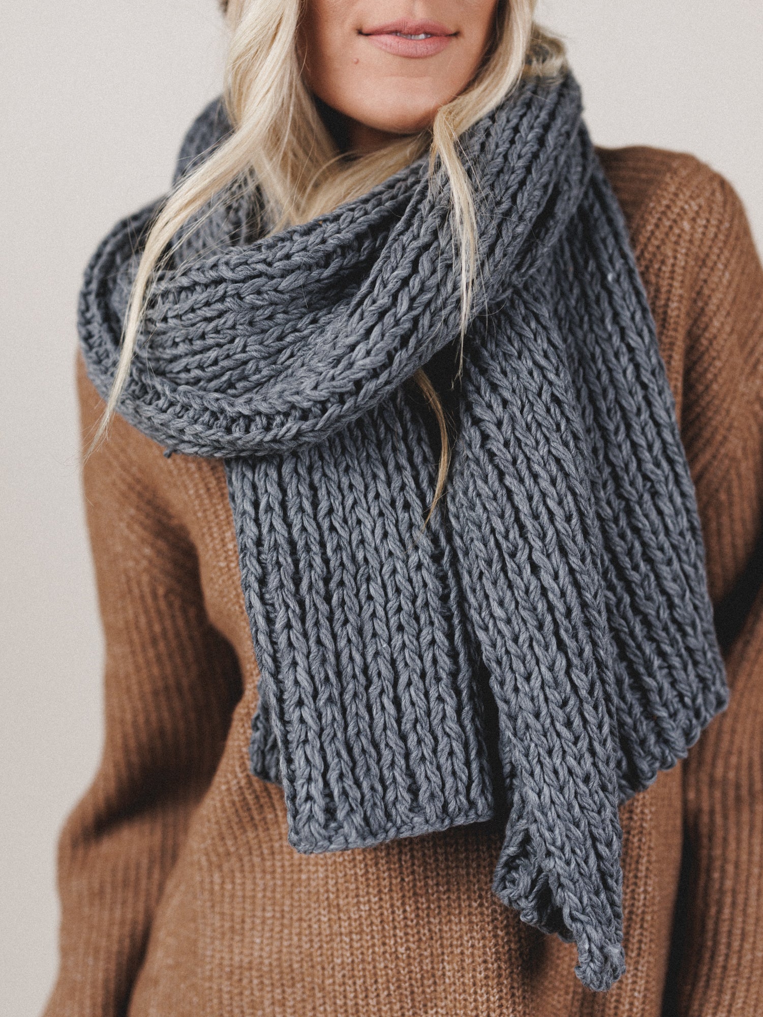 Snow Peak Scarf - Charcoal - Image 2
