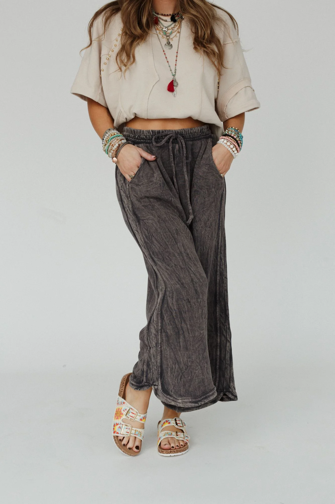 The Nest So Comfy Wide Leg Pant Petite Length - Charcoal - Image 5
