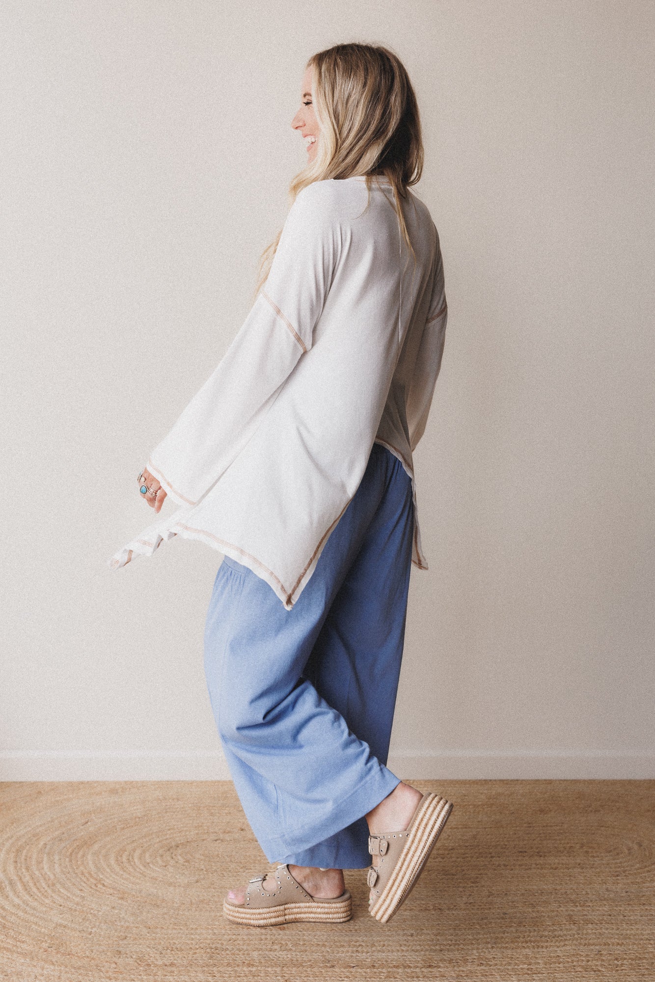 Solana Solid Wide Leg Pants - Blue - Image 4