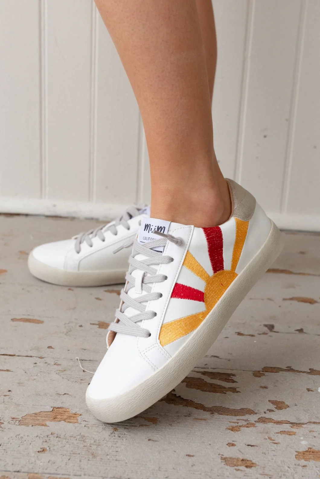 Sun Rays Retro Sneakers - White - Image 5