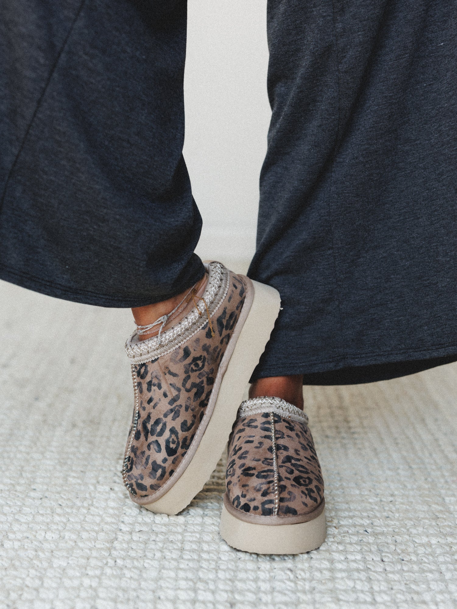Tazz Platform Mule - Leopard Khaki - Image 4