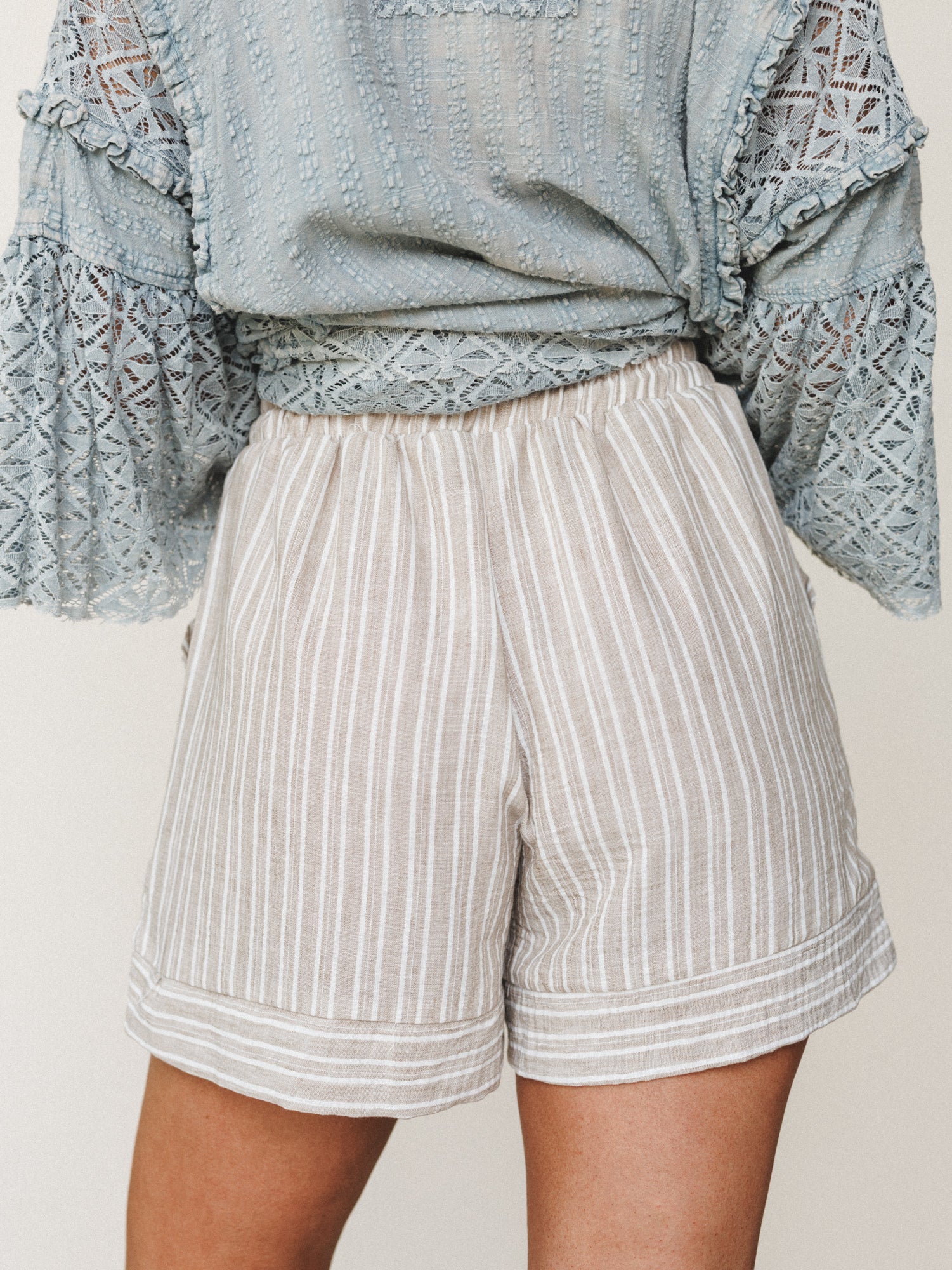 The Nest Easy Sunday Shorts - Natural - Image 3