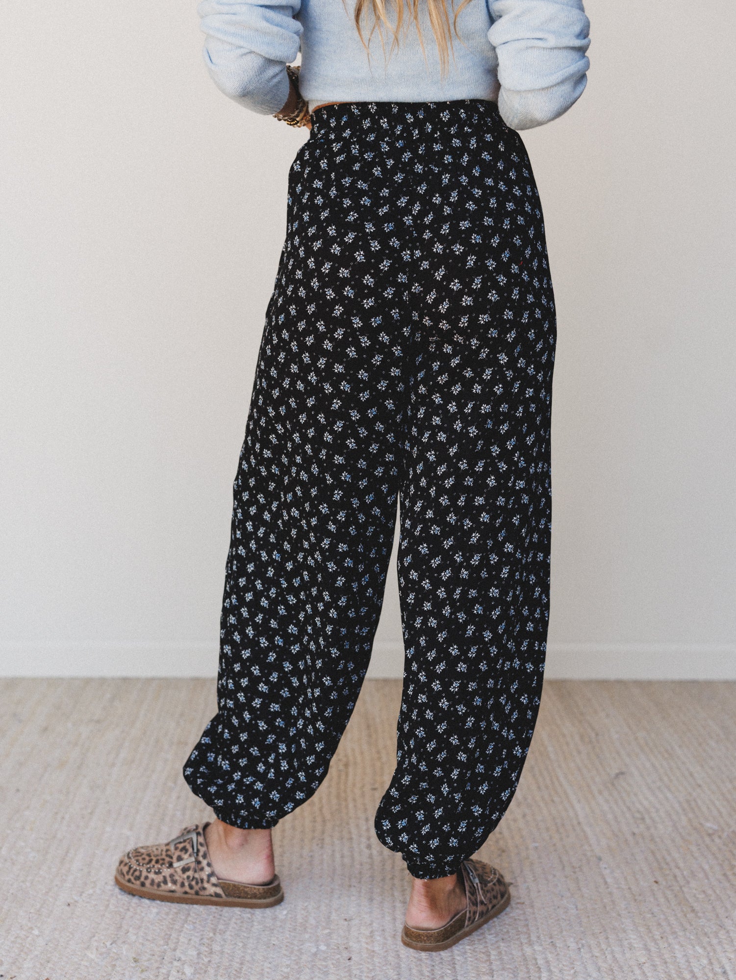 The Nest Emberlyn Wide Leg Cinched Pants - Black - Image 4