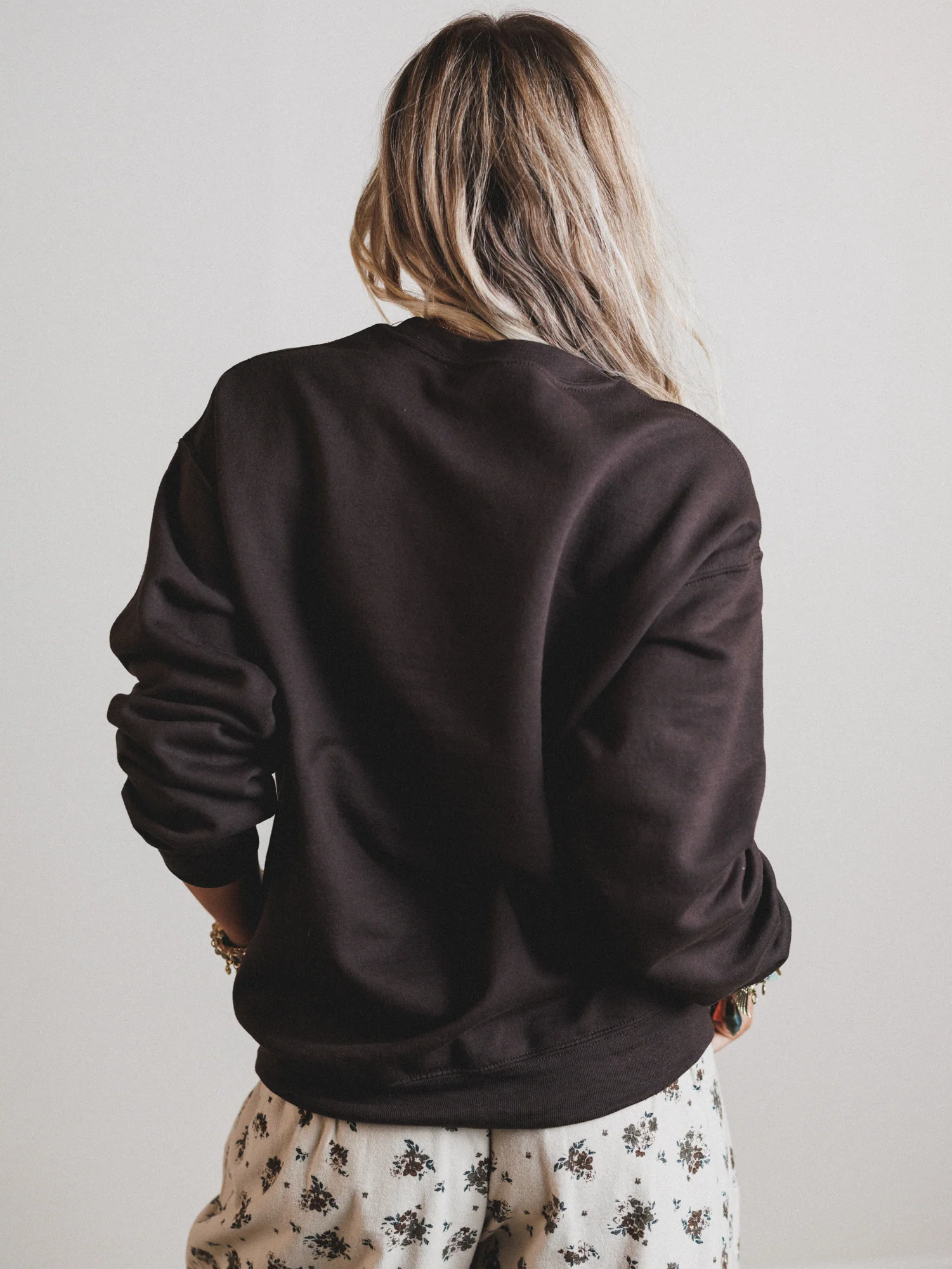 The Nest Fly Free Sweatshirt - Dark Chocolate - Image 5