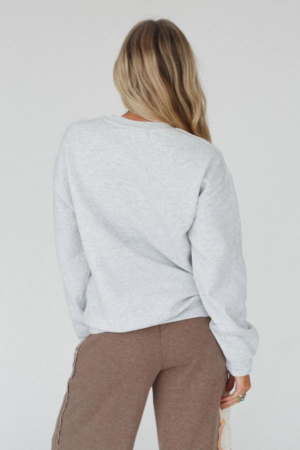 The Nest Graphic Sweatshirt - Ash - Image 5