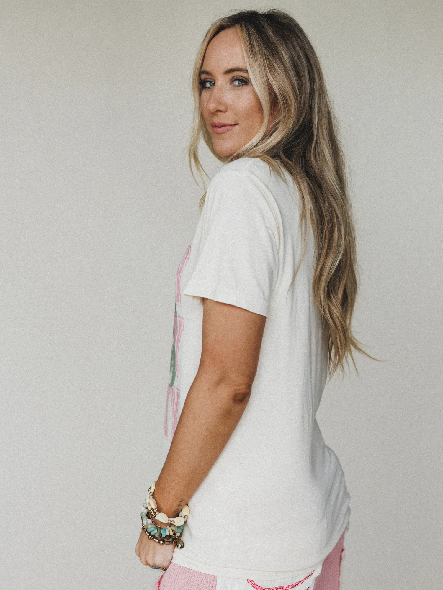 The Nest Happy Go Lucky Graphic Tee - Ivory - Image 4