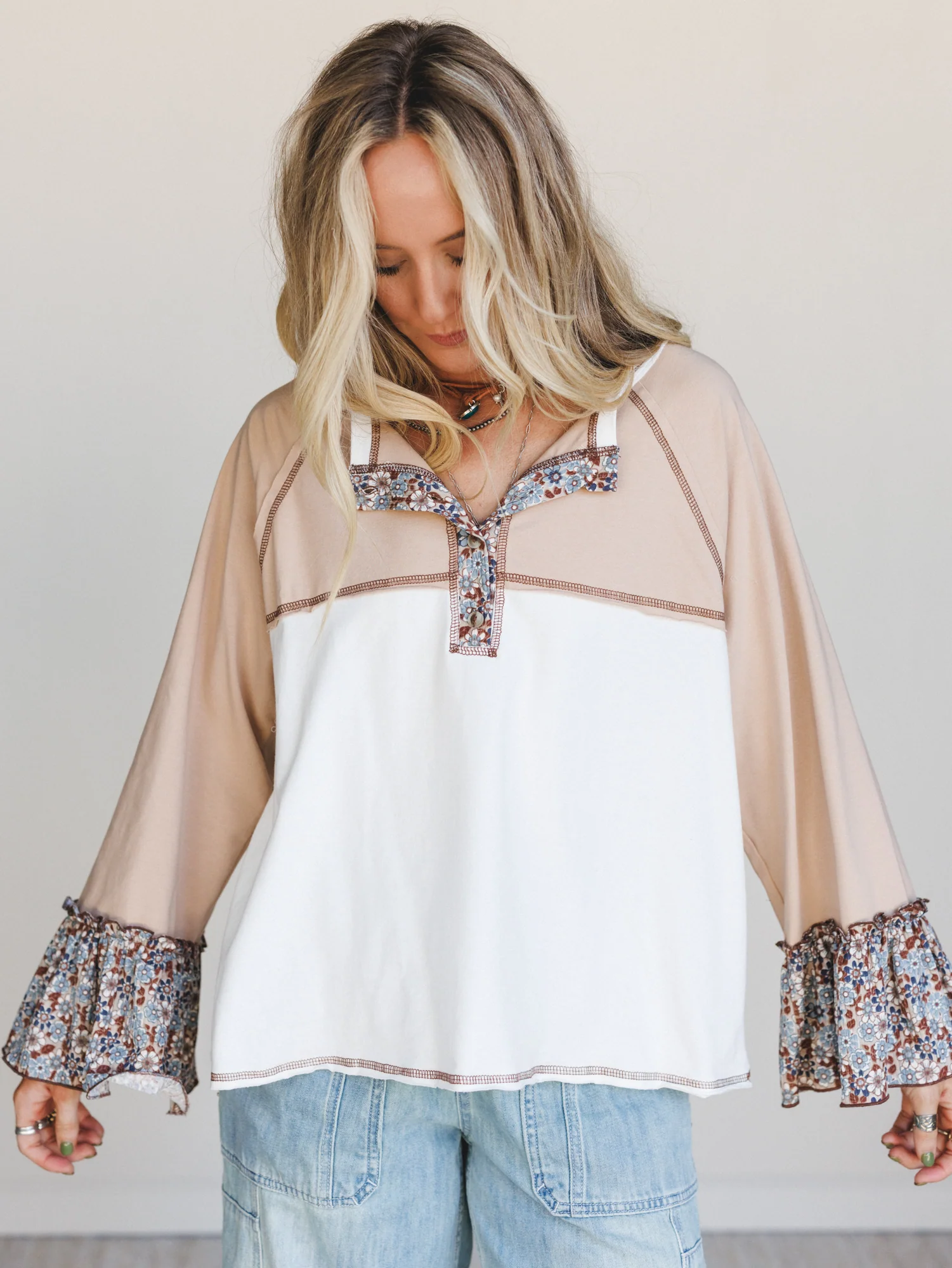 The Nest Honey Bloom Top - Taupe Off White - Image 4