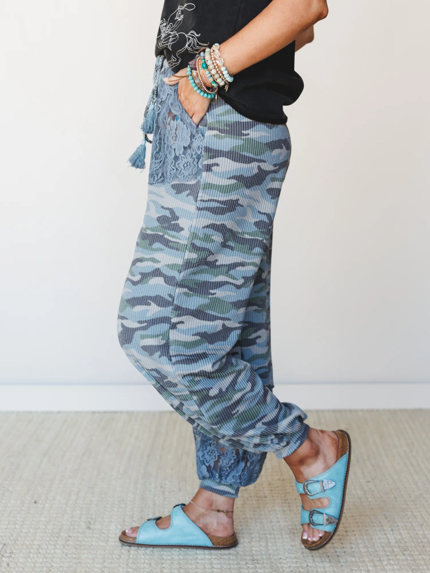 The Nest Weekend Warrior Joggers - Blue Camo - Image 2