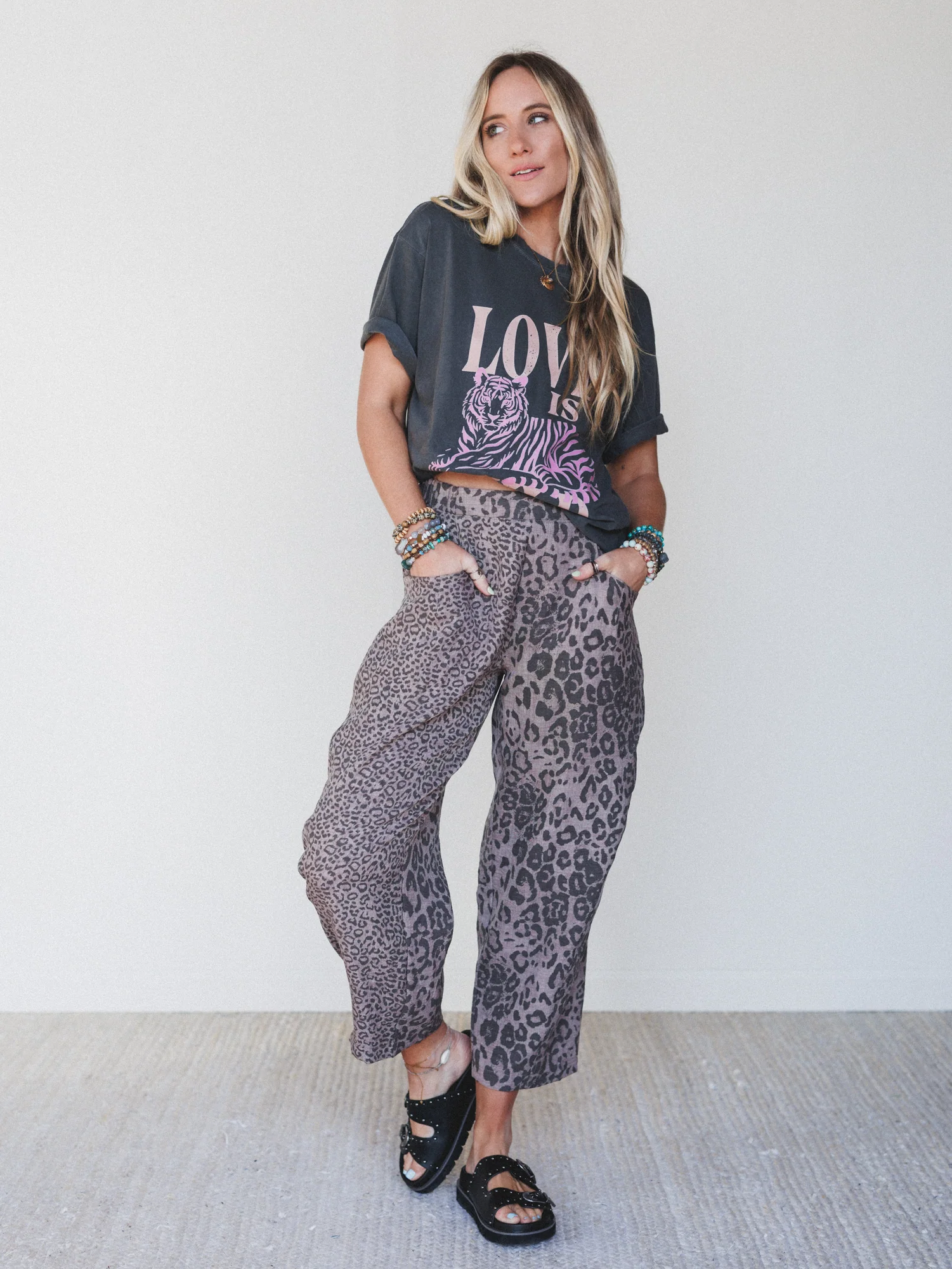 The Nest Love Is Wild Graphic Tee - Pepper - Image 3