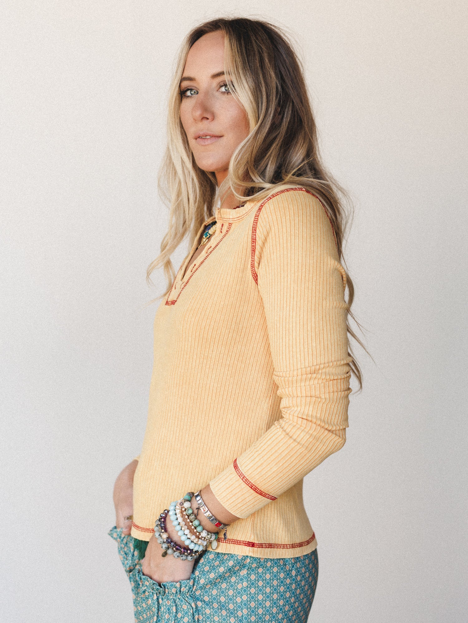 The Nest Off Duty Top - Mustard - Image 5