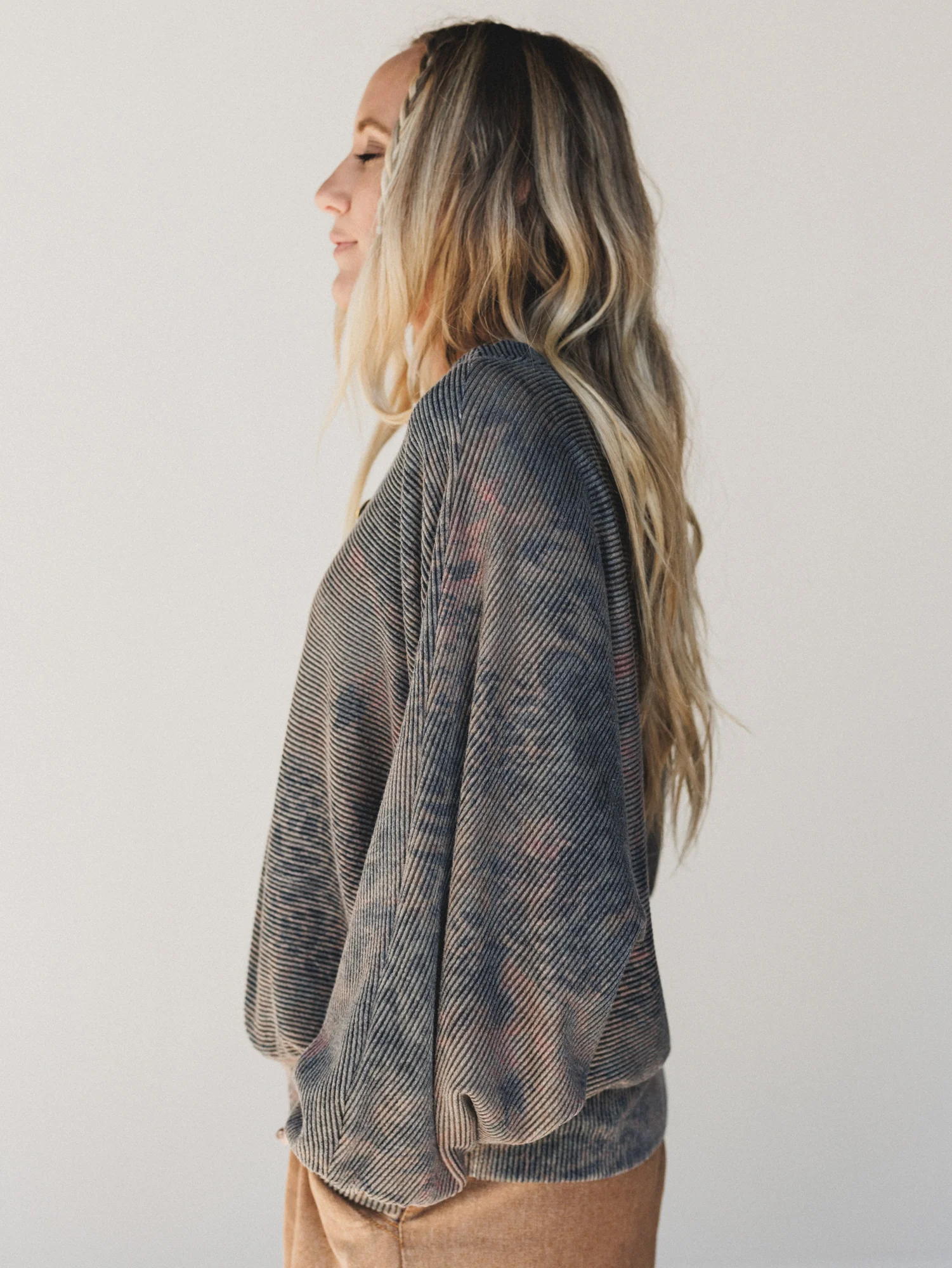 The Nest Savannah Bat Sleeve Top - Charcoal - Image 3