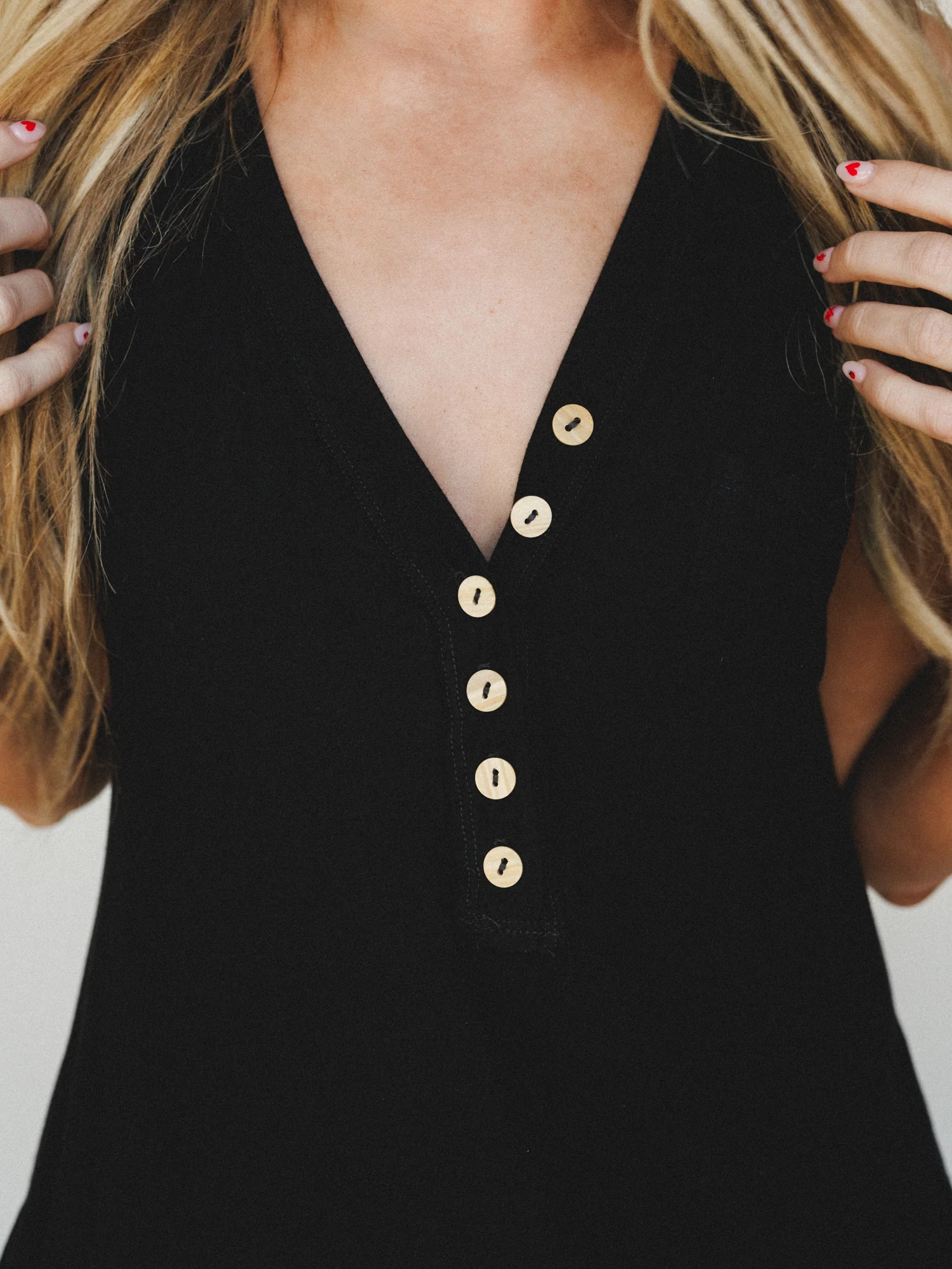 The Nest Shelli Henley Tank Top - Black - Image 3