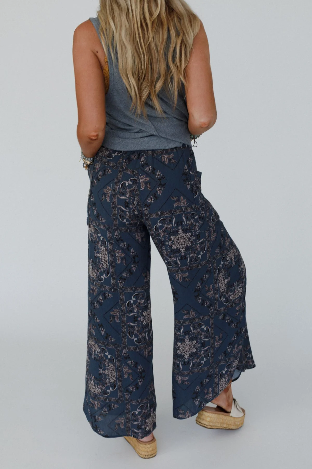 The Nest Stasia Printed Drawstring Tulip Pants - Titan - Image 4