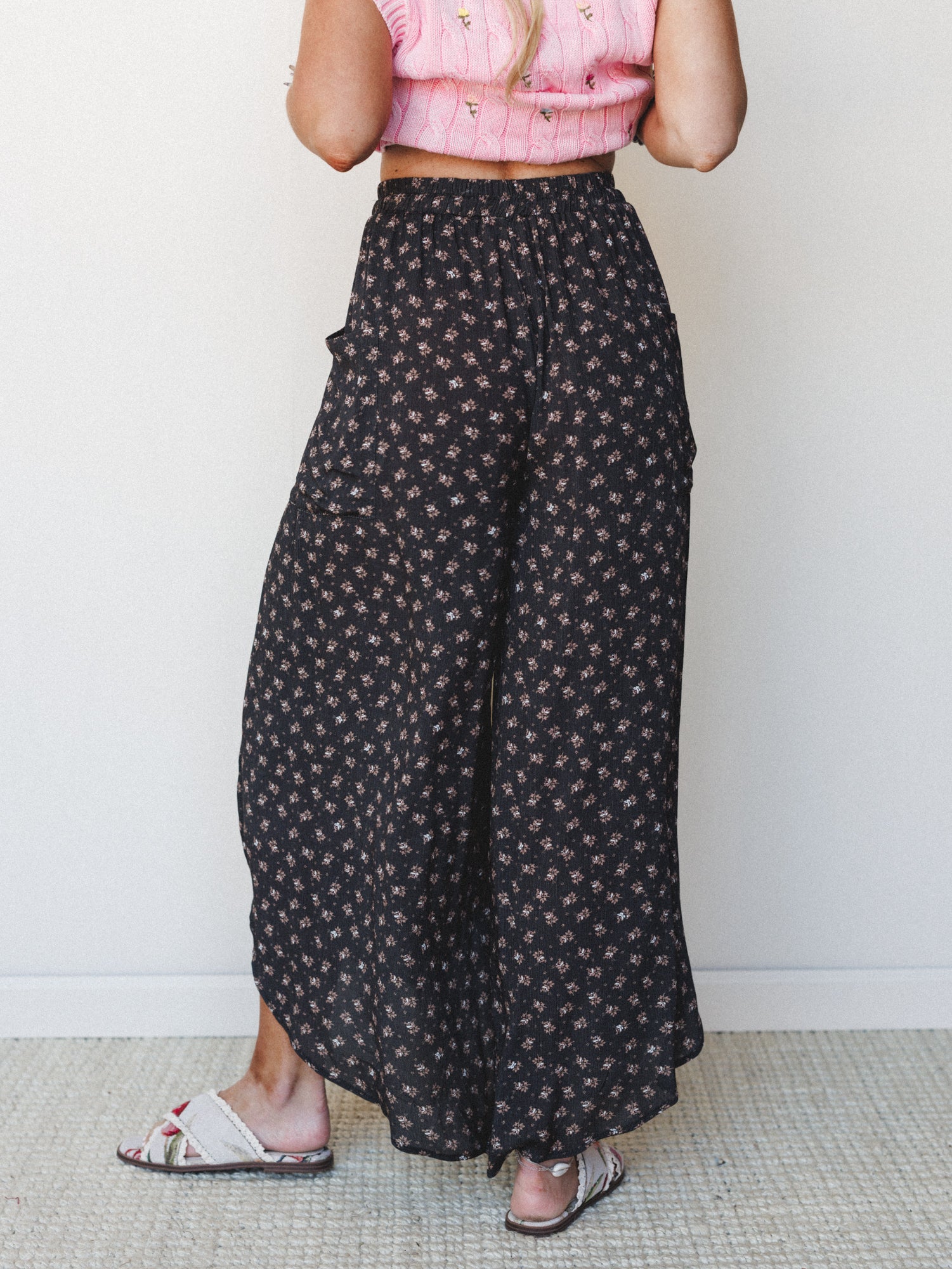 The Nest Wandering Flower Side Slit Pant - Iron - Image 5