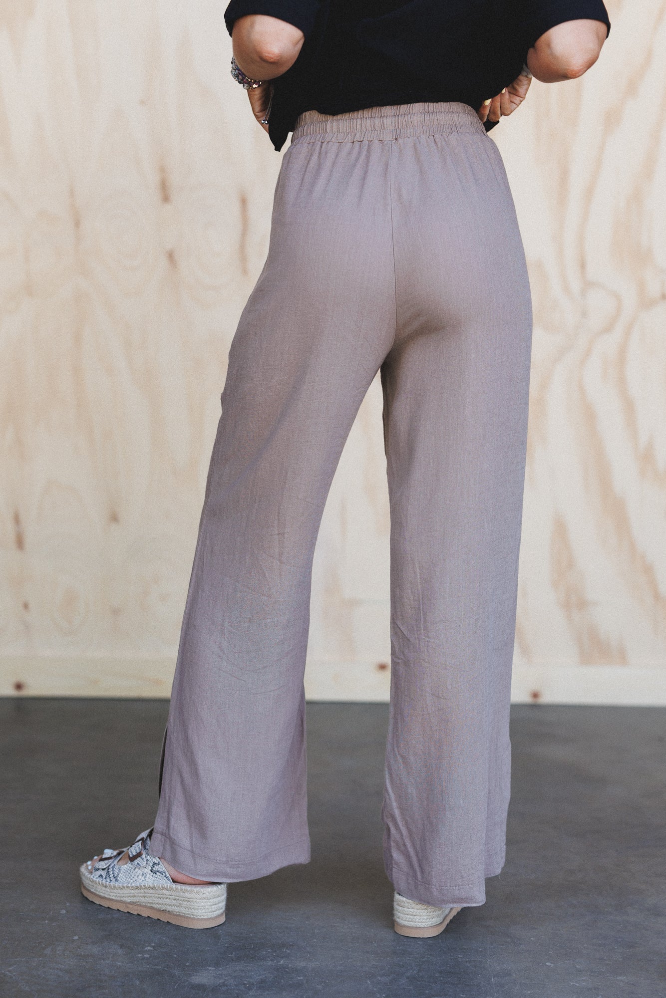 True Form Wide Leg Pants - Cocoa - Image 3