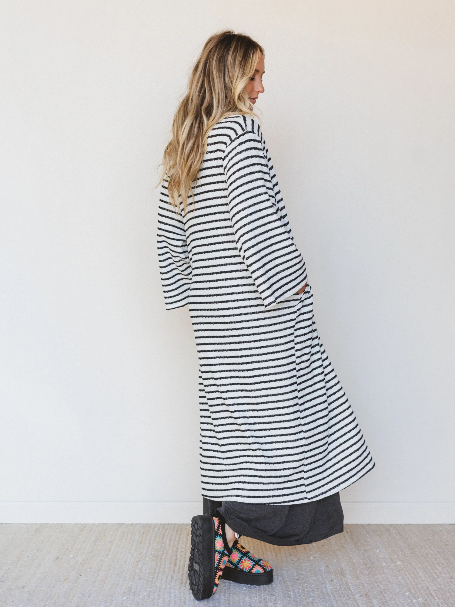 The Nest Venyx Striped Duster Cardigan - Cream Black - Image 3