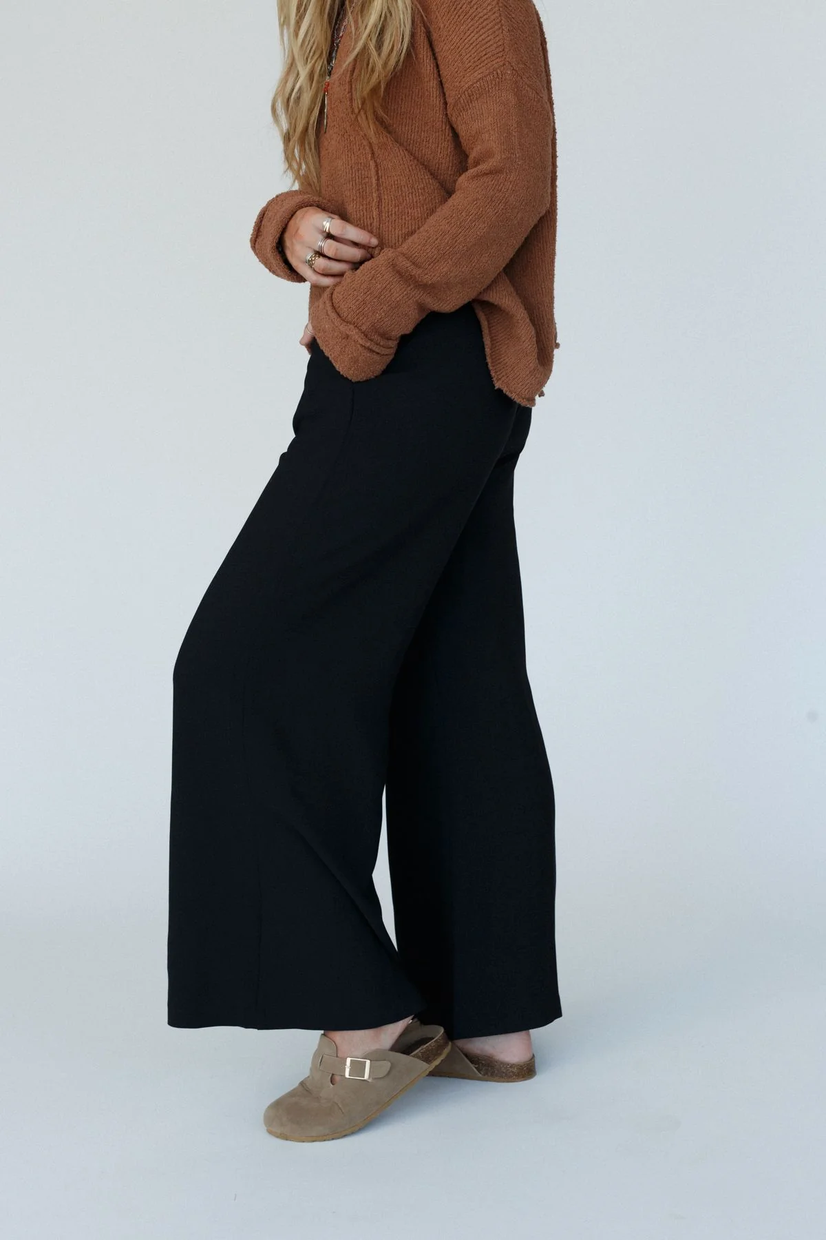 World Traveler Wide Leg Pant - Black - Image 4